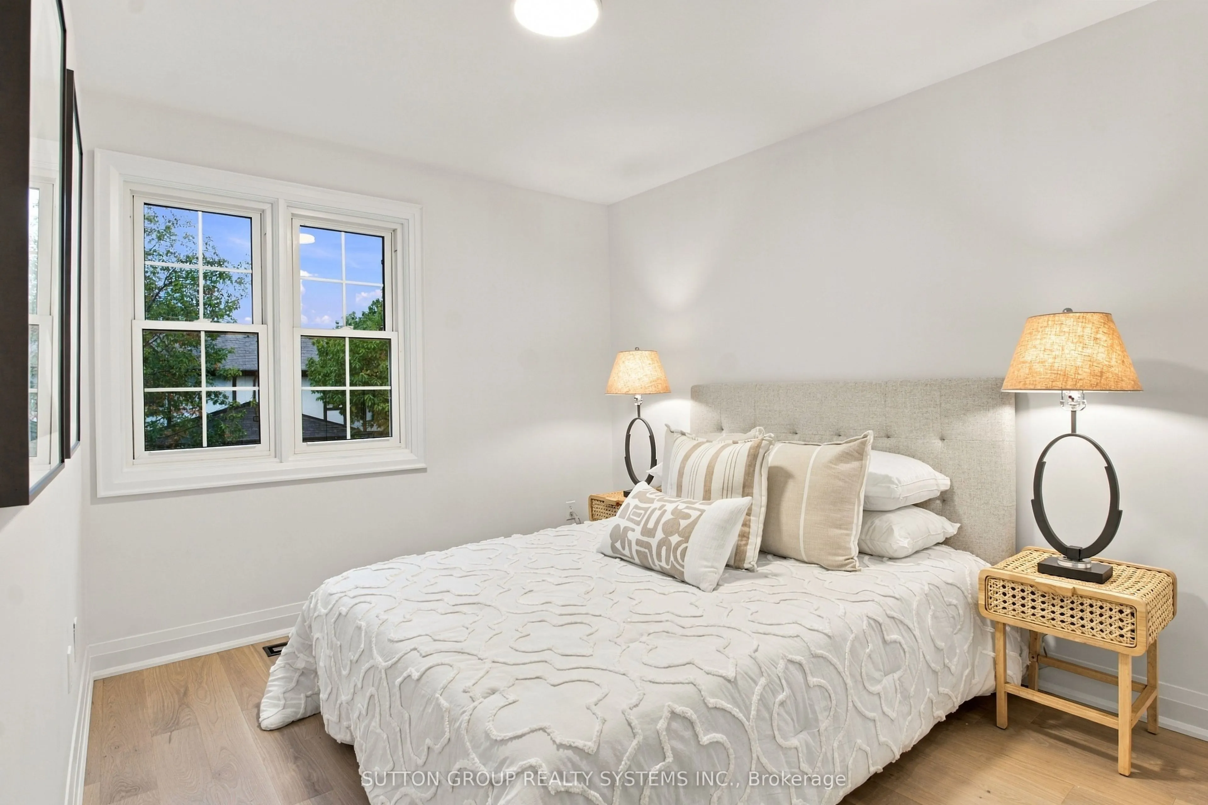 1951 Rathburn Road E #26