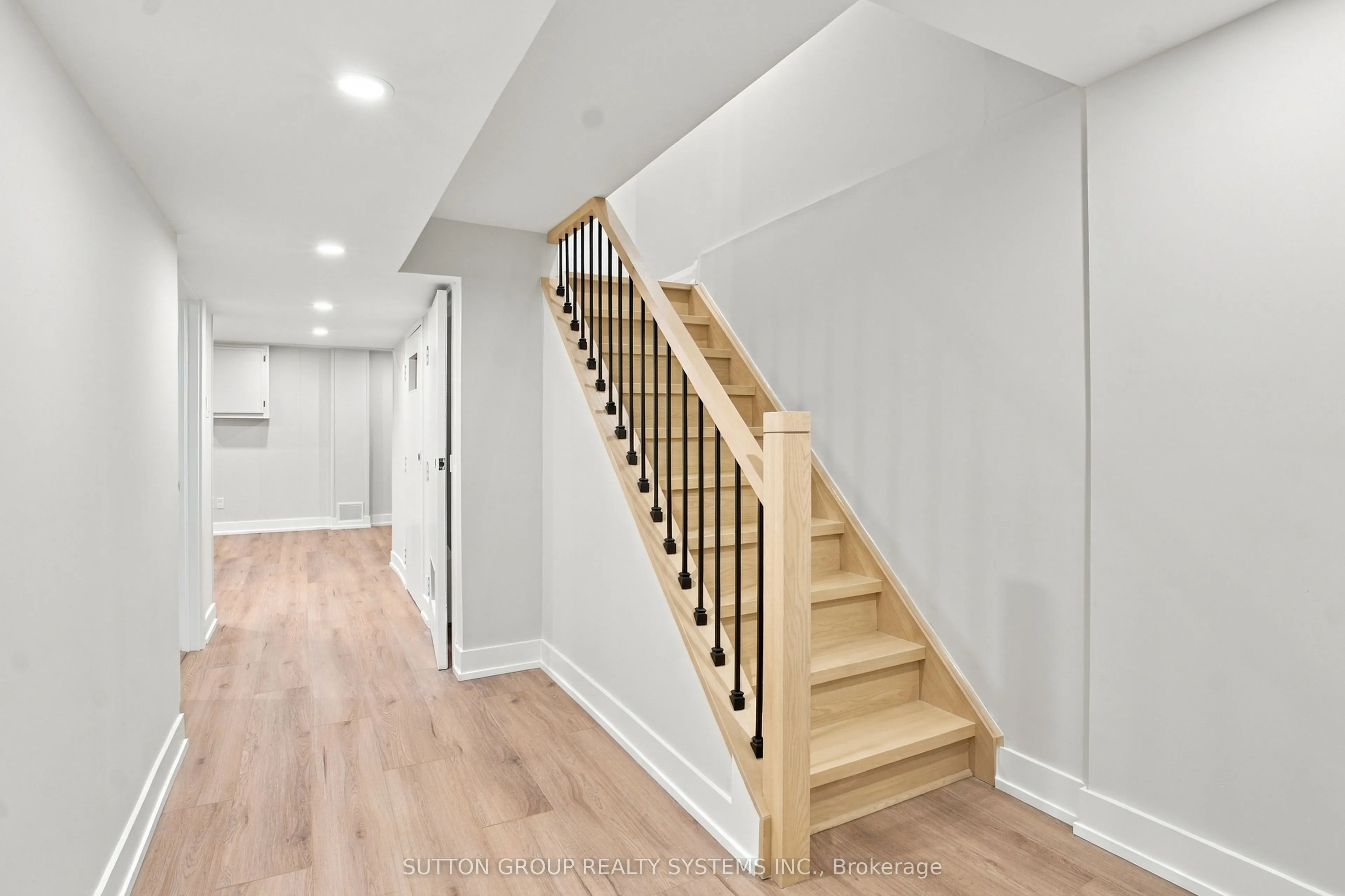1951 Rathburn Road E #26