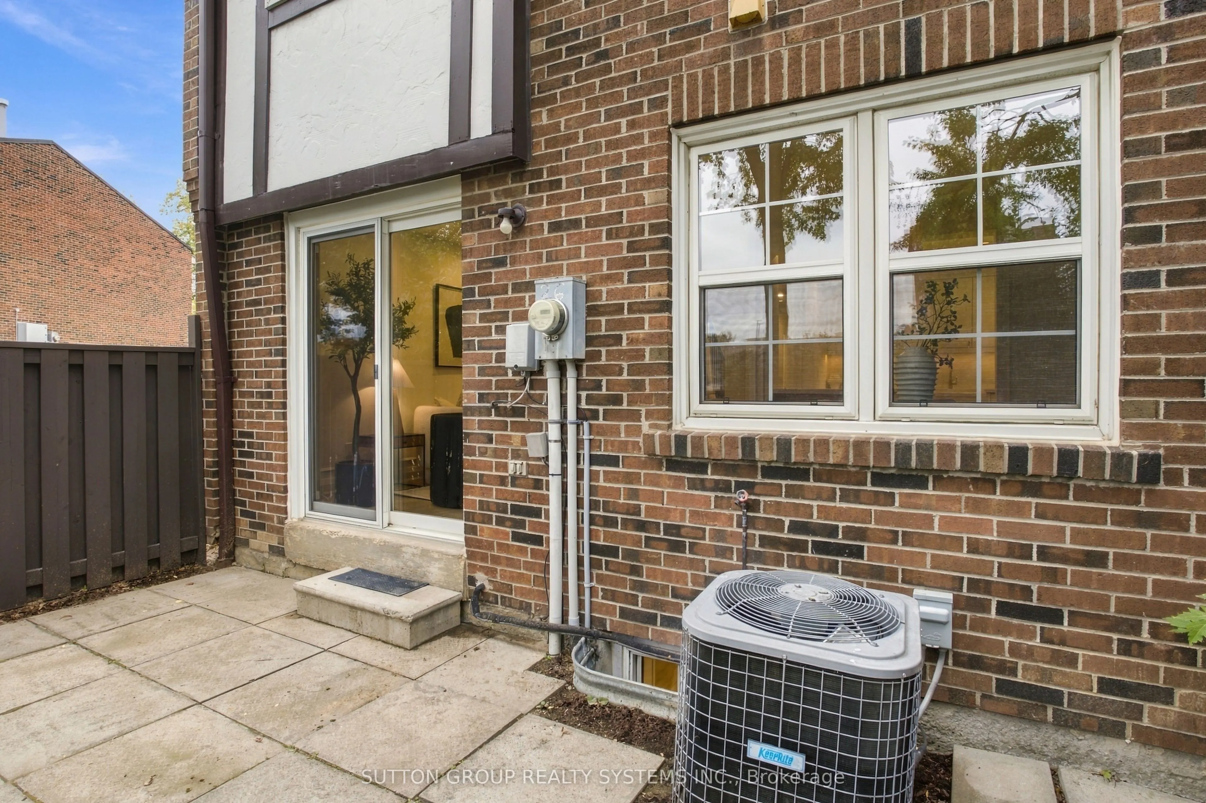 1951 Rathburn Road E #26