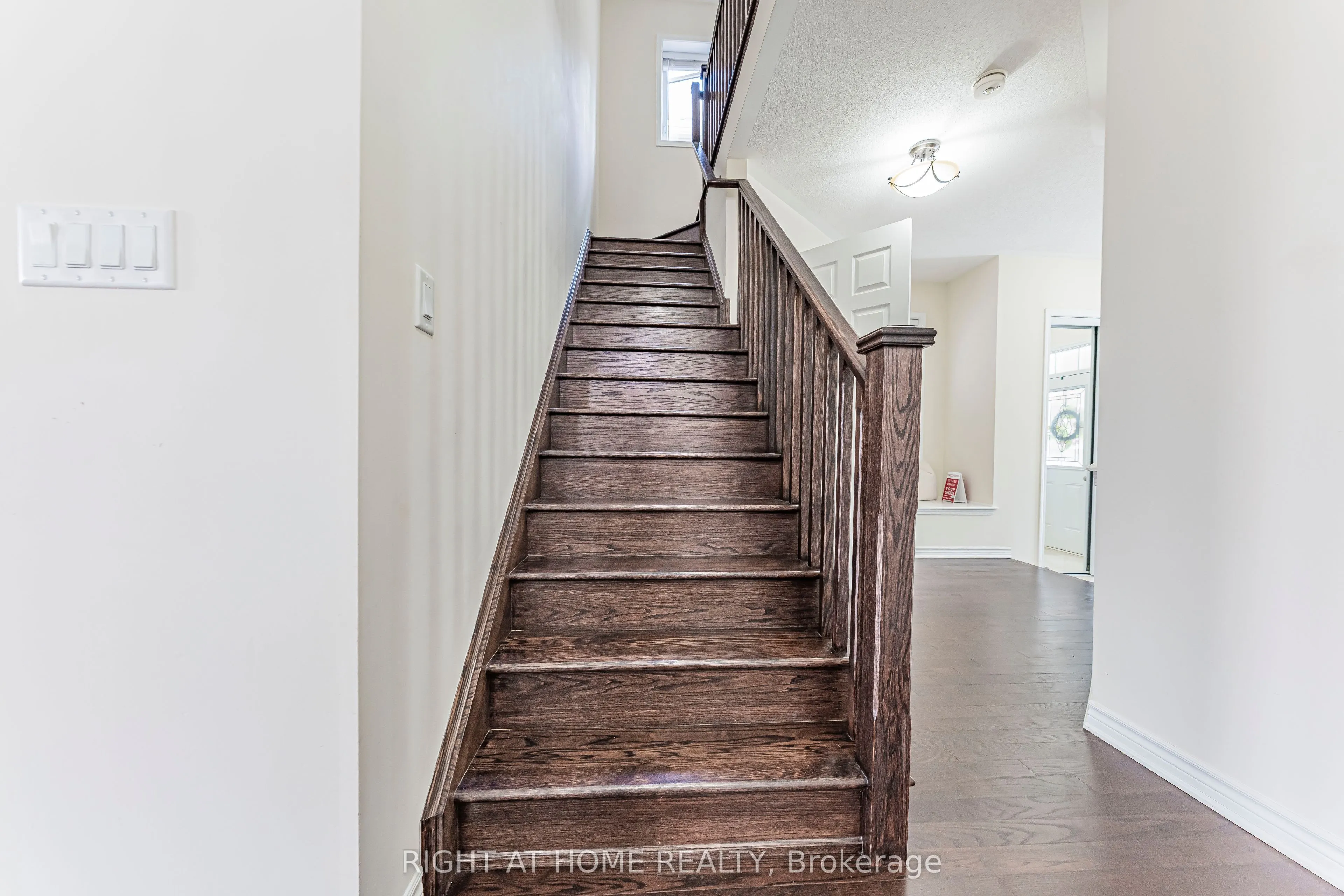 1249 Leger Way