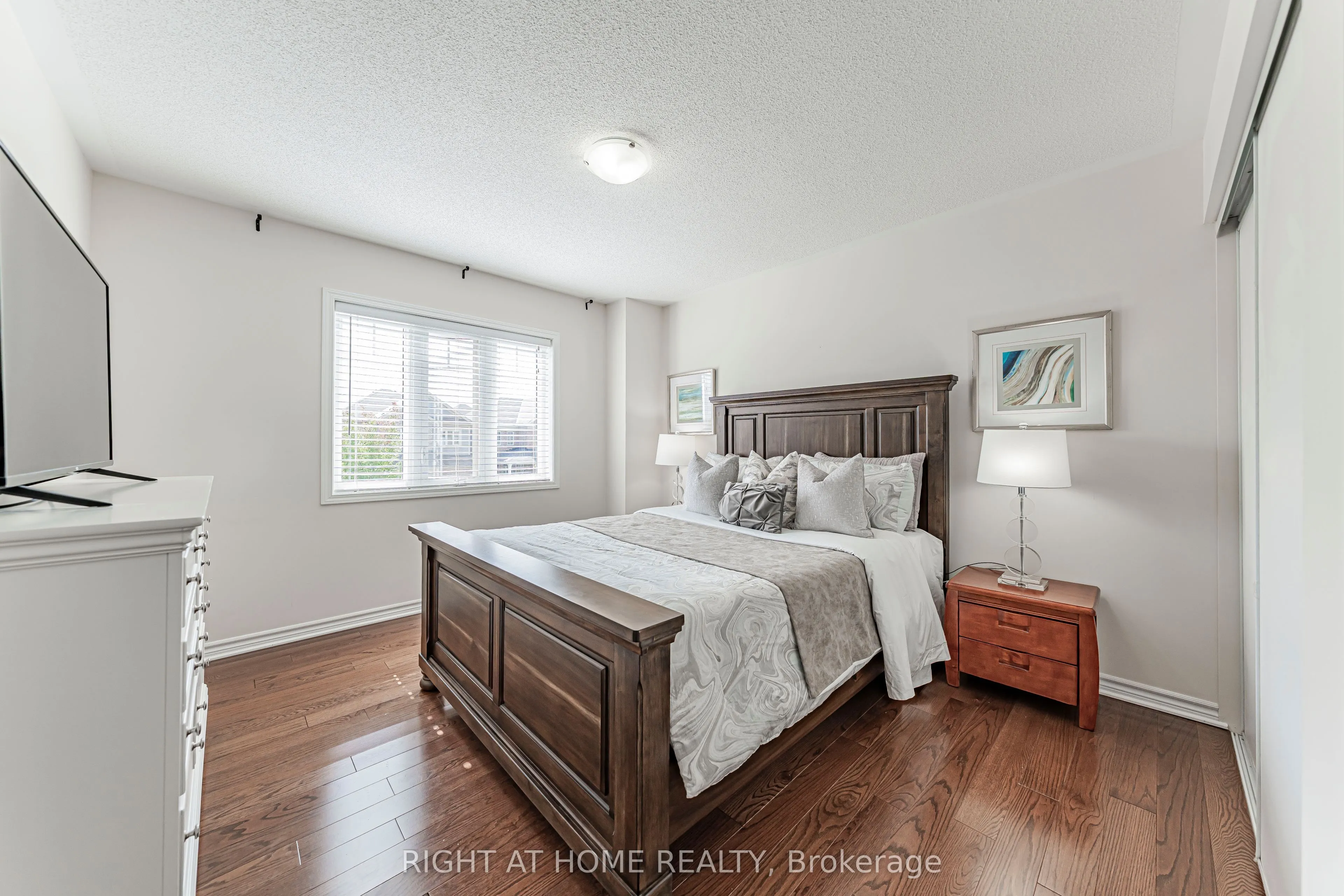 1249 Leger Way