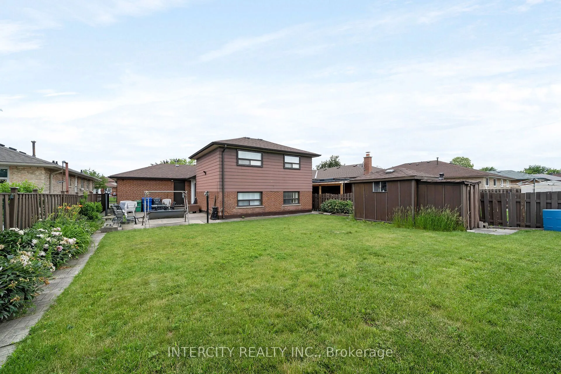 7279 Vernor Drive