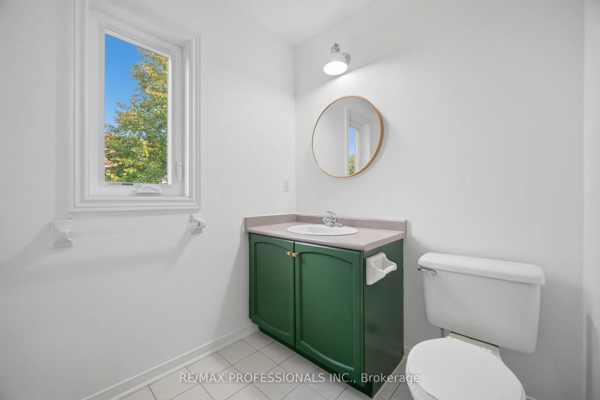 5910 Greensboro Drive #114