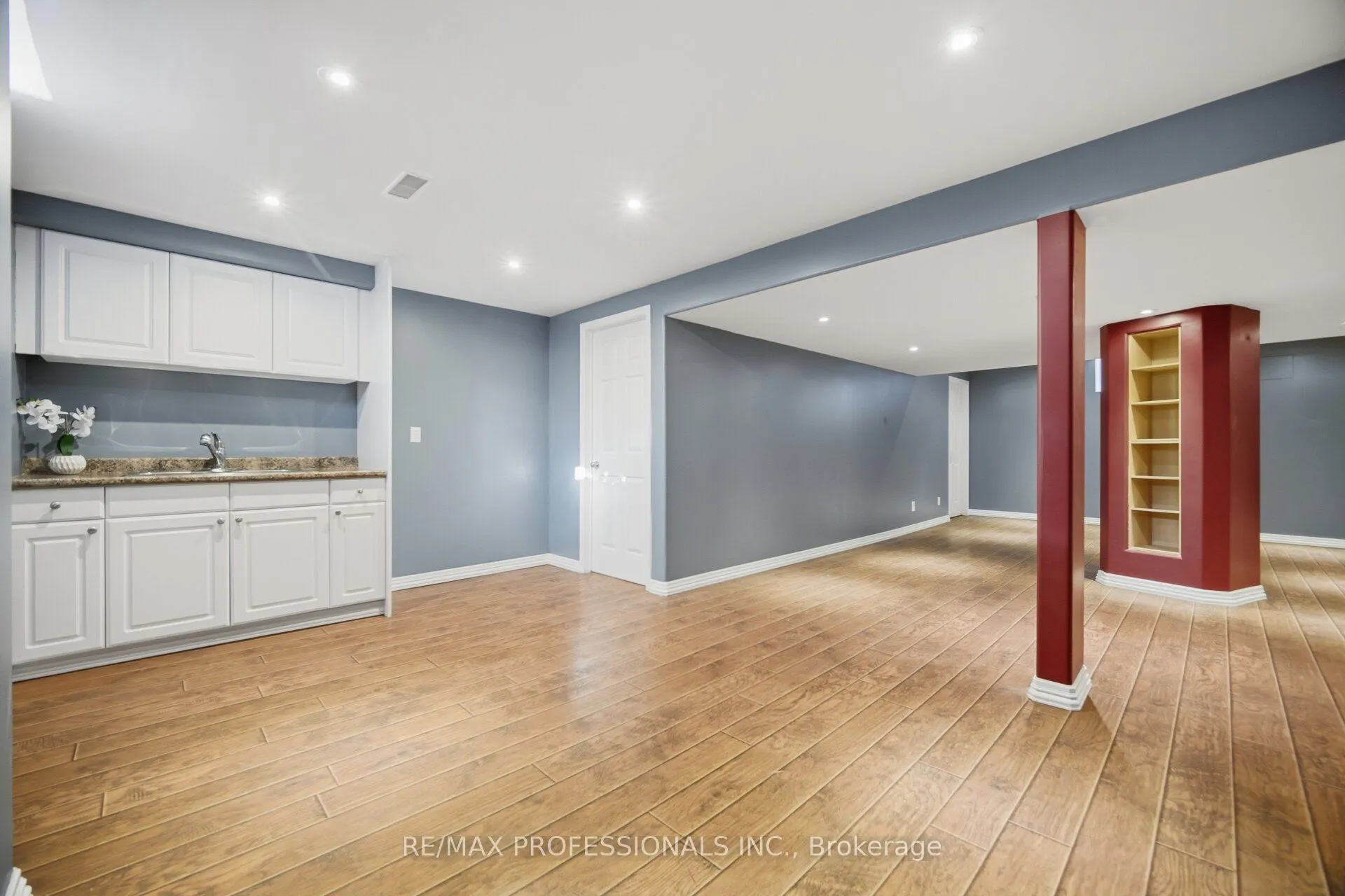 5910 Greensboro Drive #114