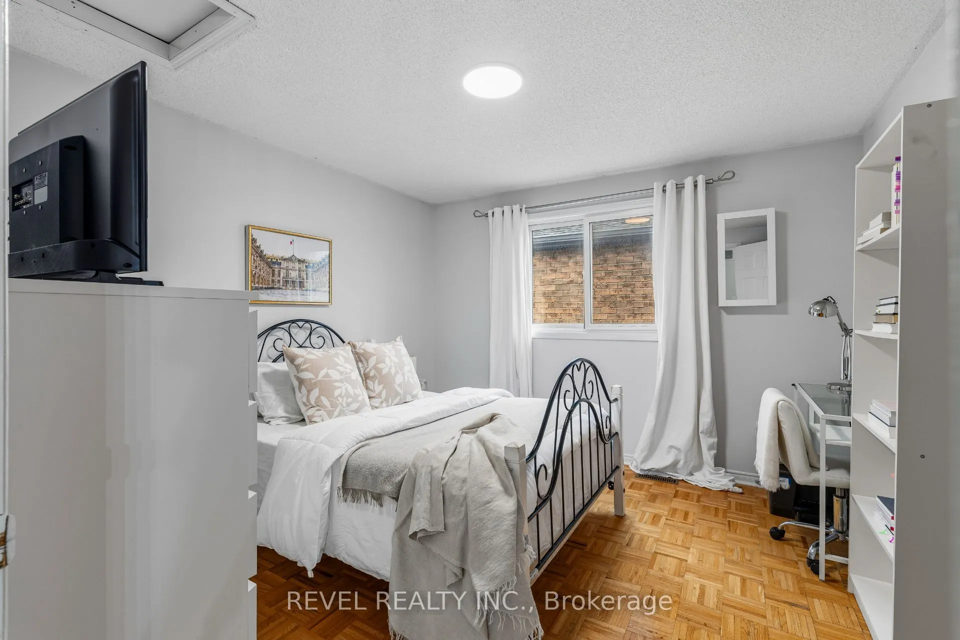 101 Sandmere Avenue