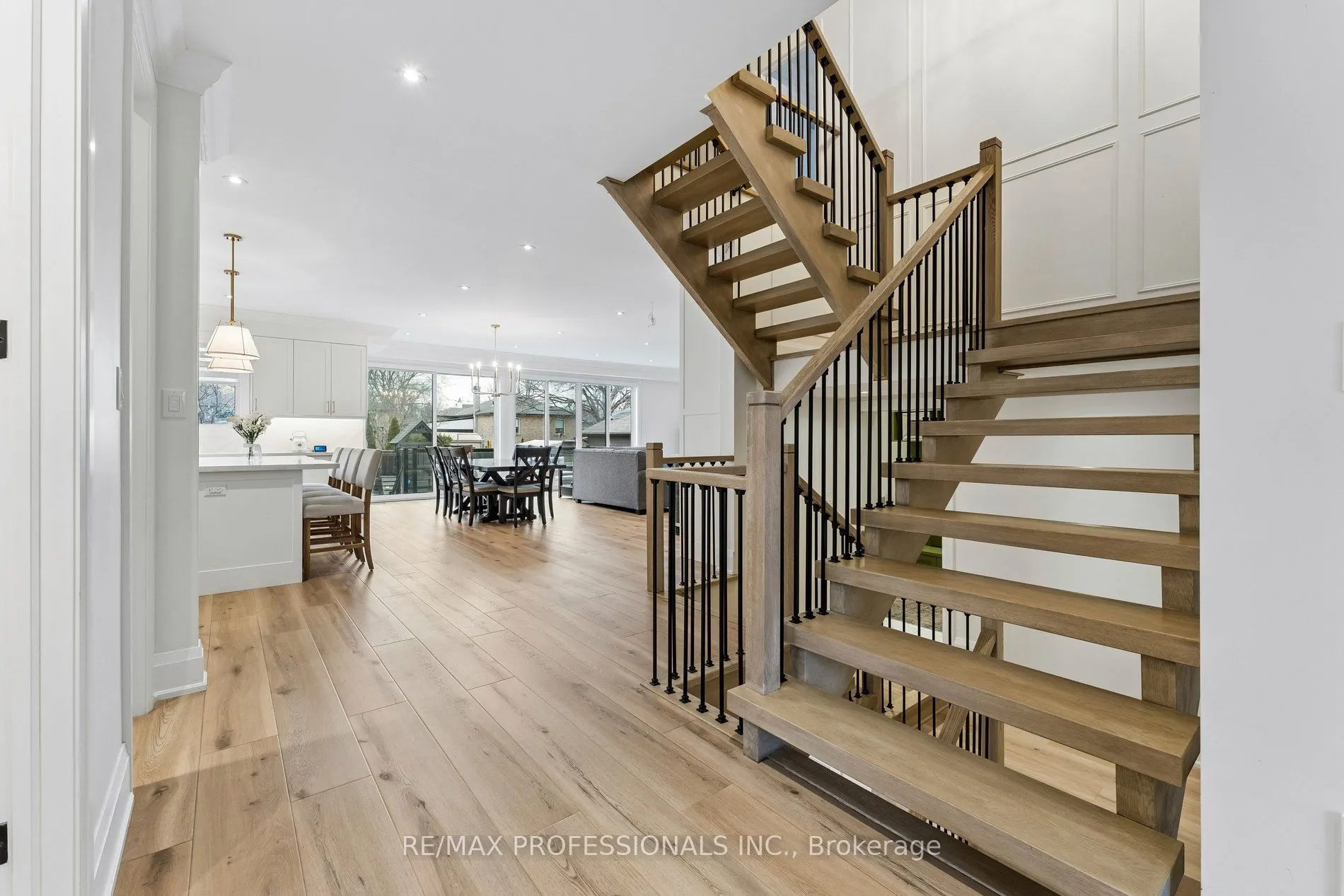 7 Ranwood Drive
