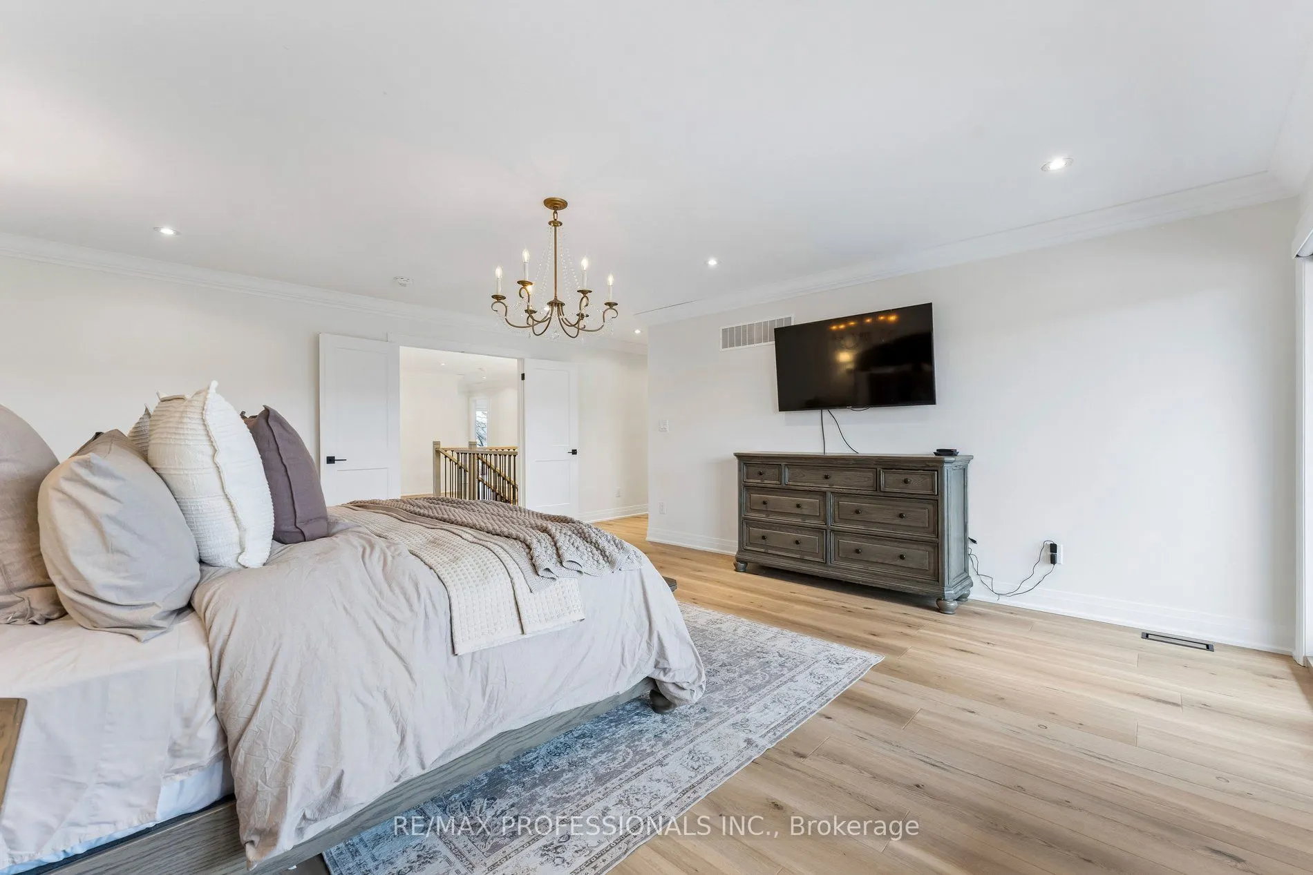 7 Ranwood Drive