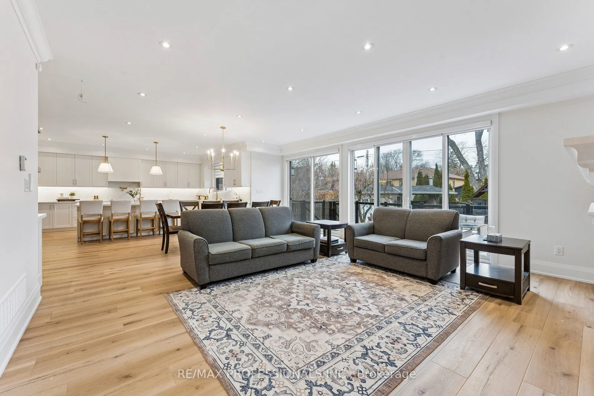 7 Ranwood Drive