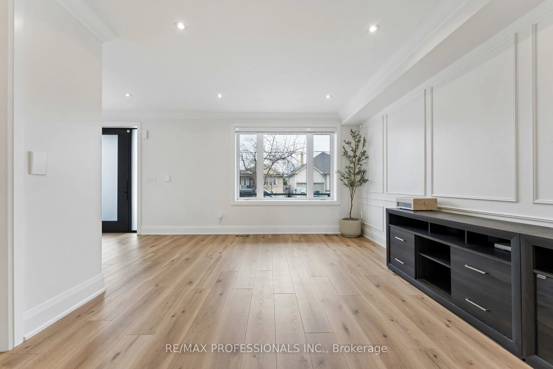 7 Ranwood Drive