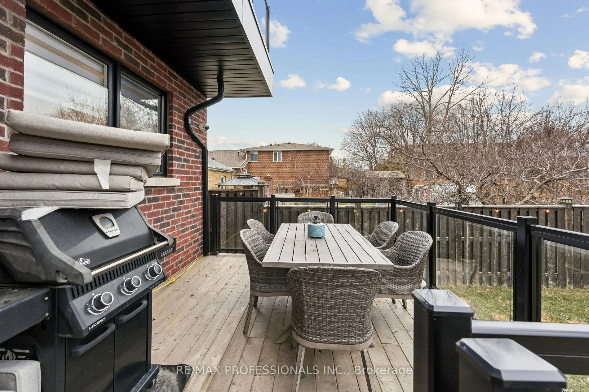 7 Ranwood Drive