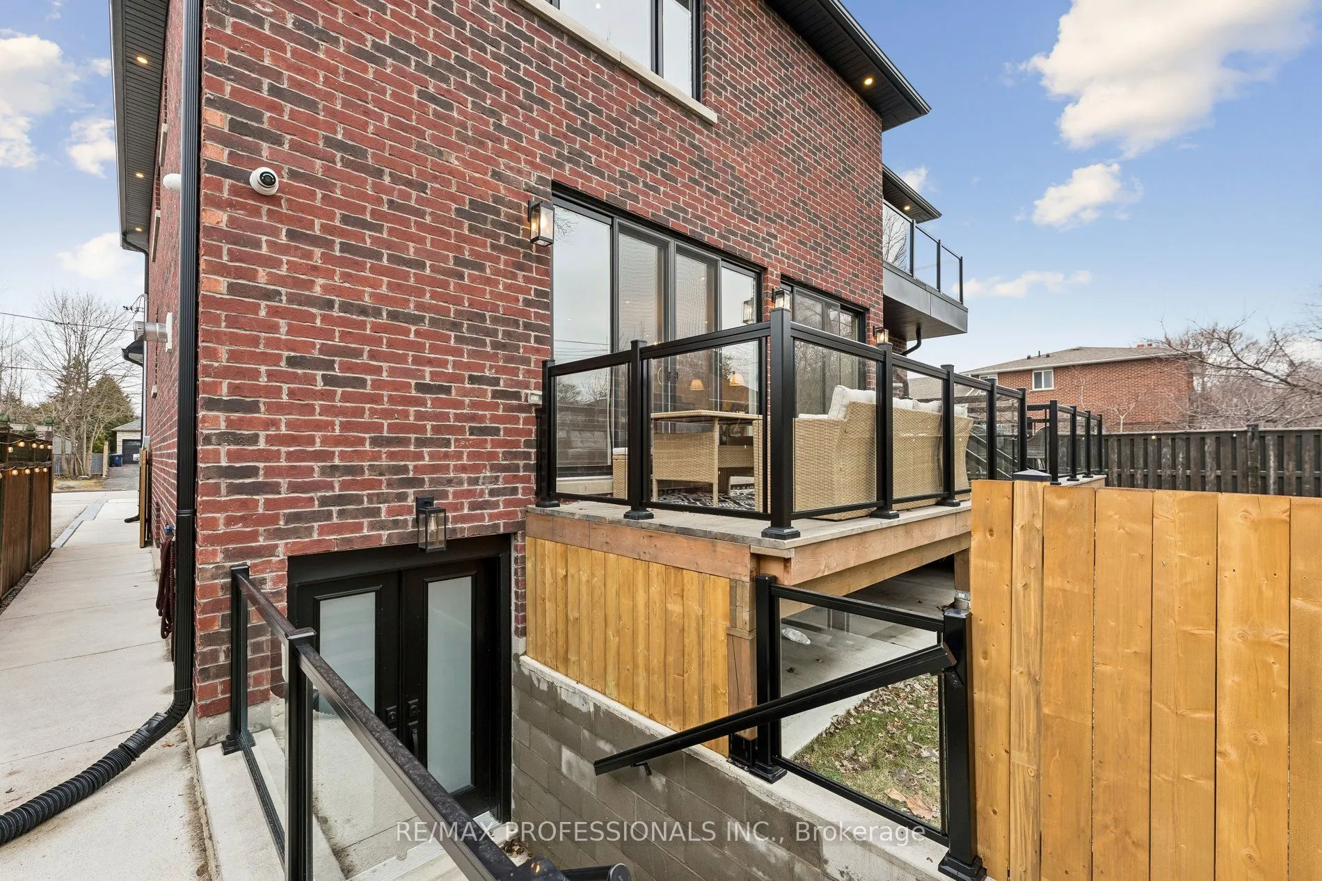 7 Ranwood Drive