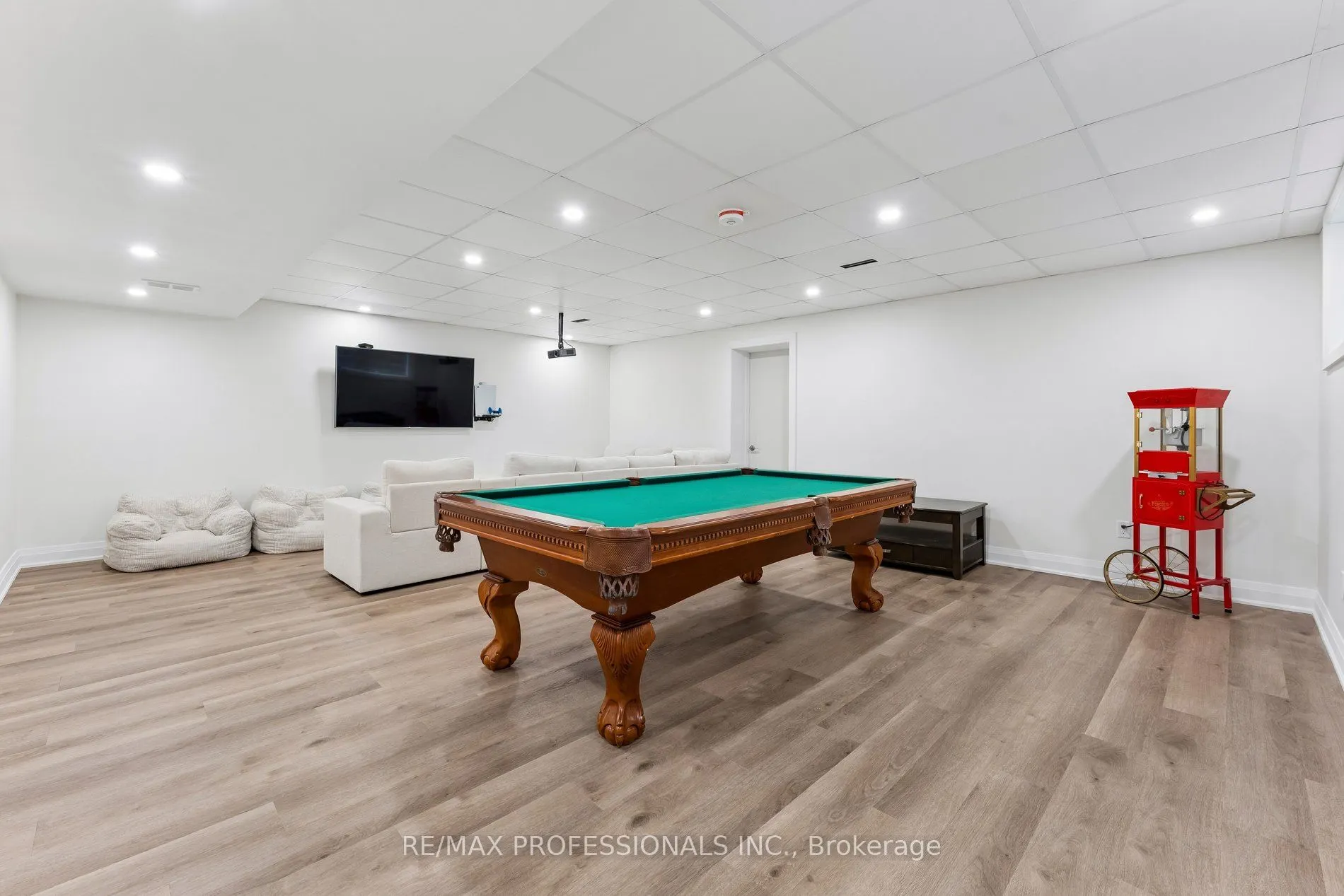 7 Ranwood Drive
