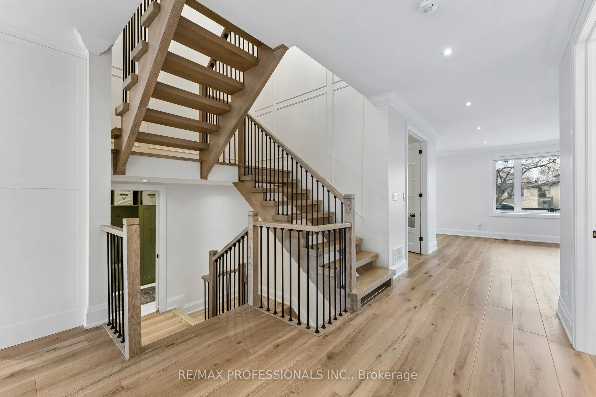 7 Ranwood Drive