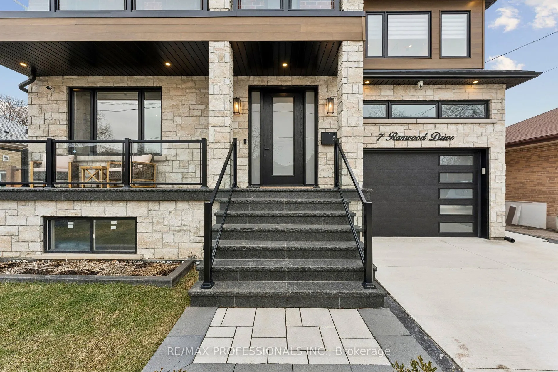 7 Ranwood Drive