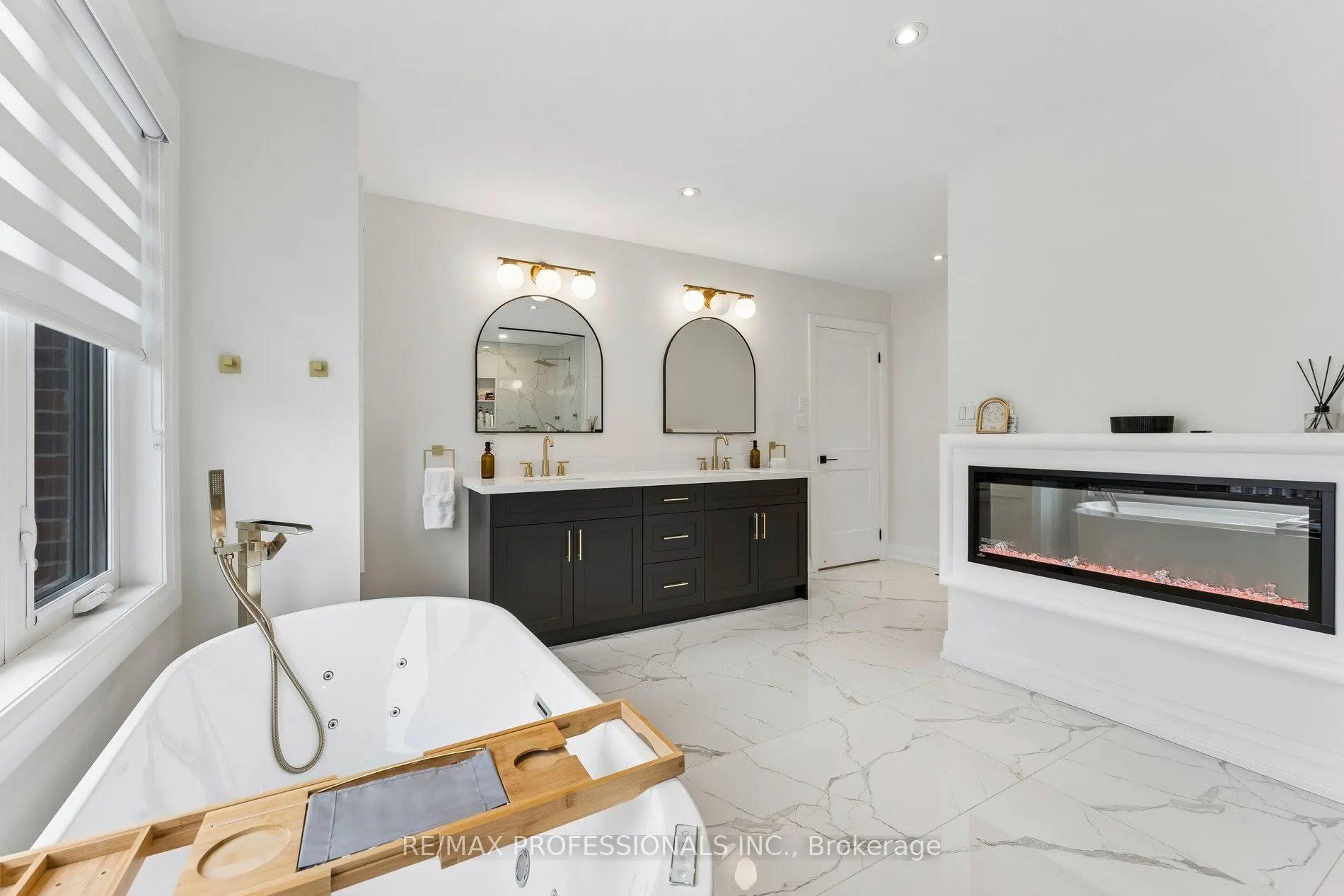 7 Ranwood Drive