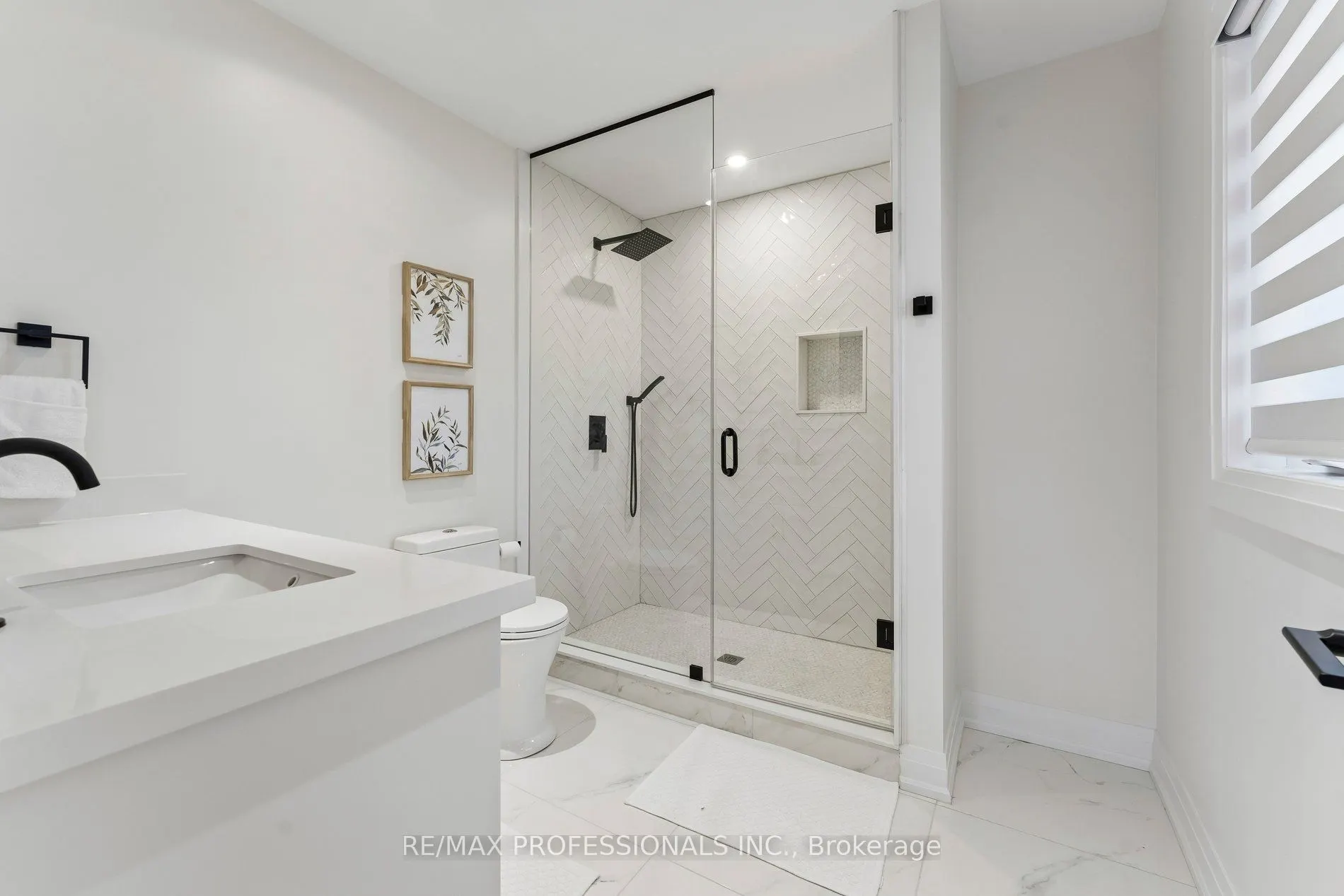 7 Ranwood Drive