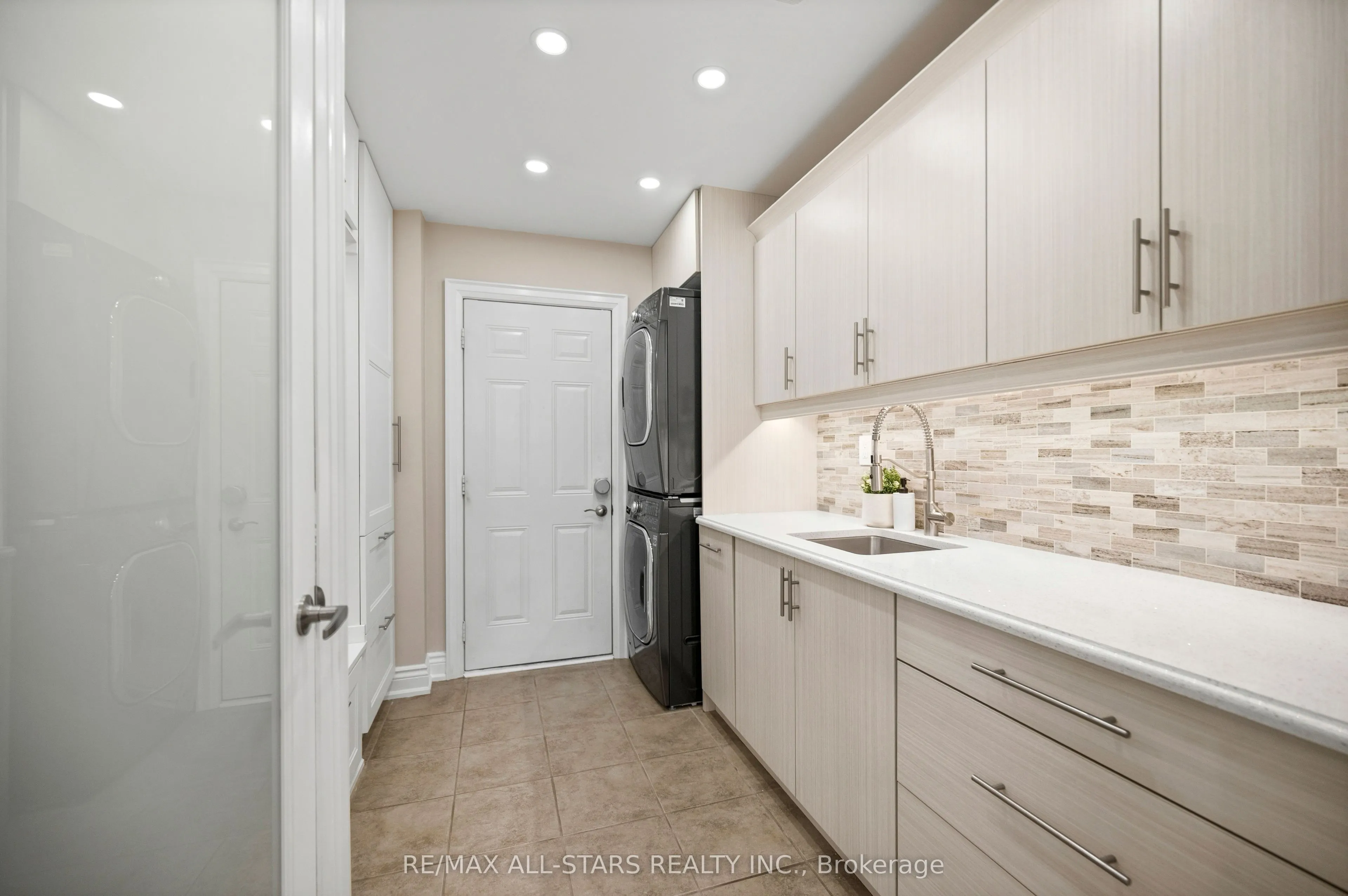 331 Inman Heights