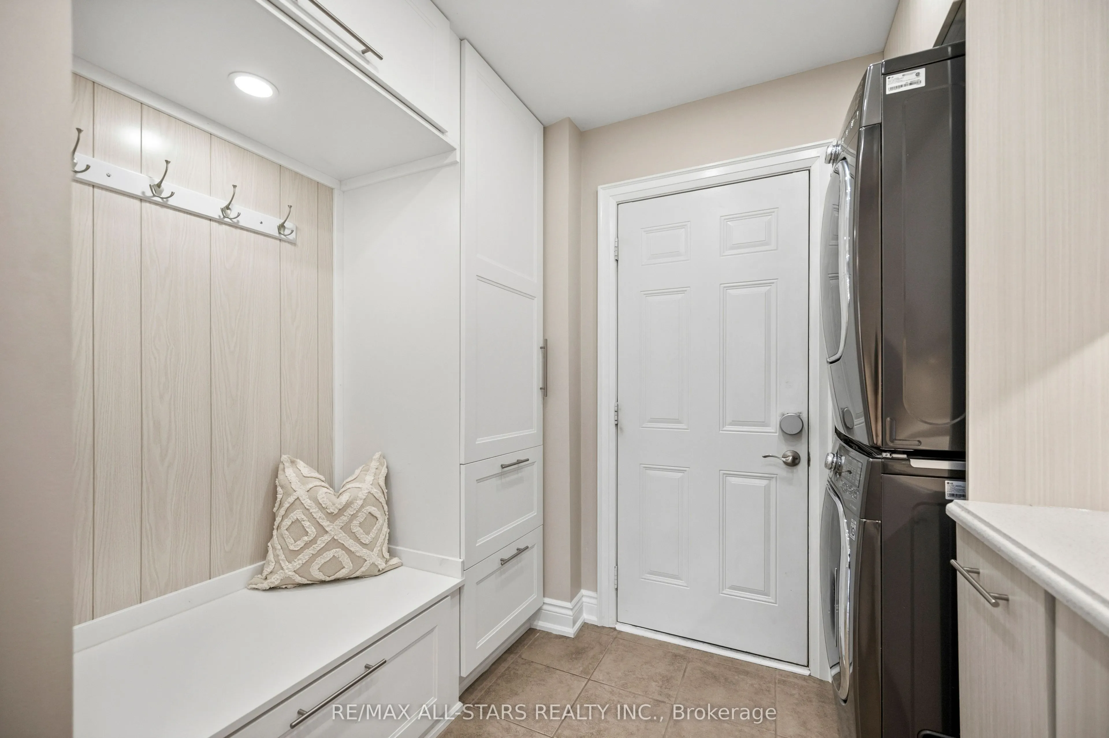 331 Inman Heights