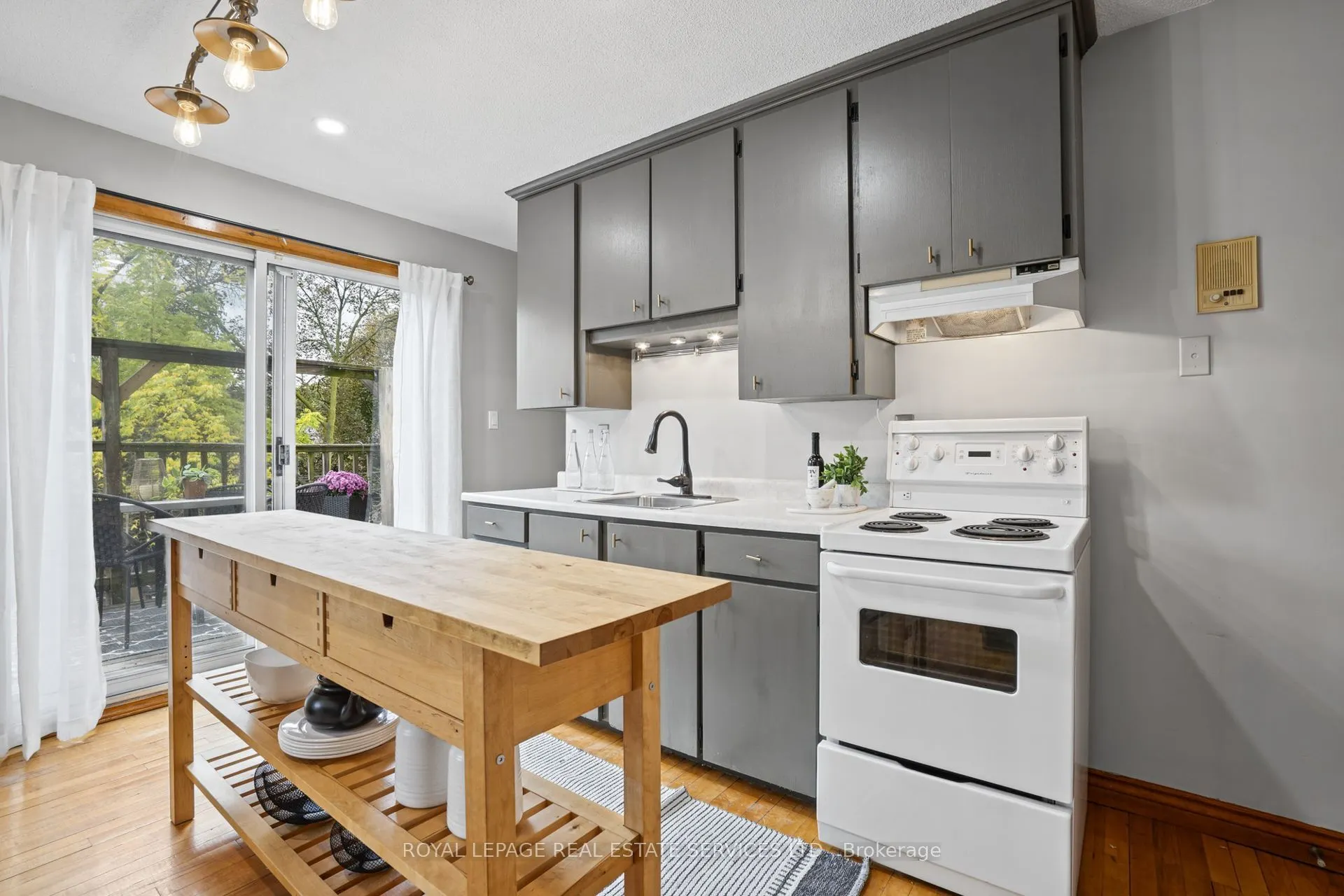 3 Harshaw Avenue