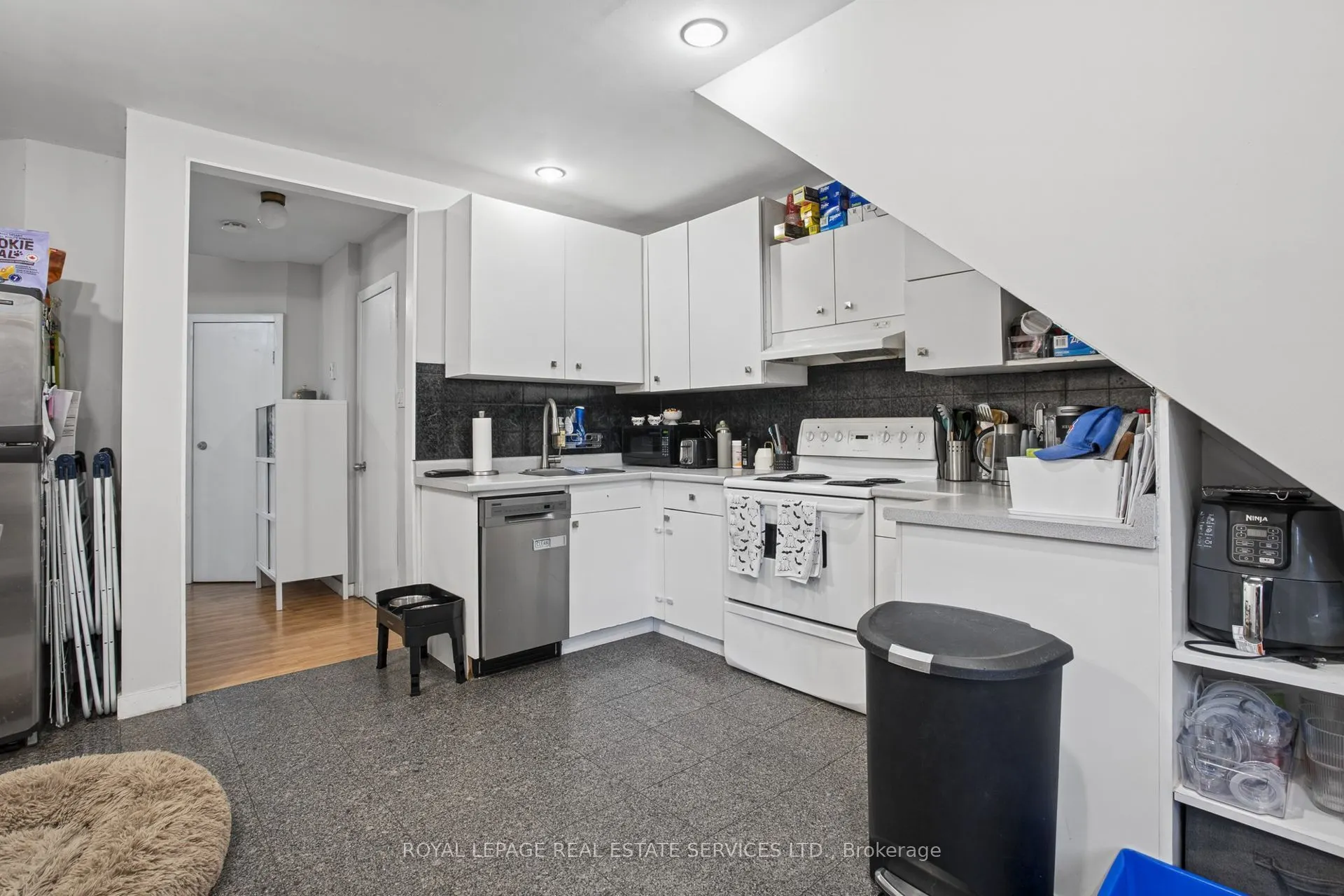 3 Harshaw Avenue