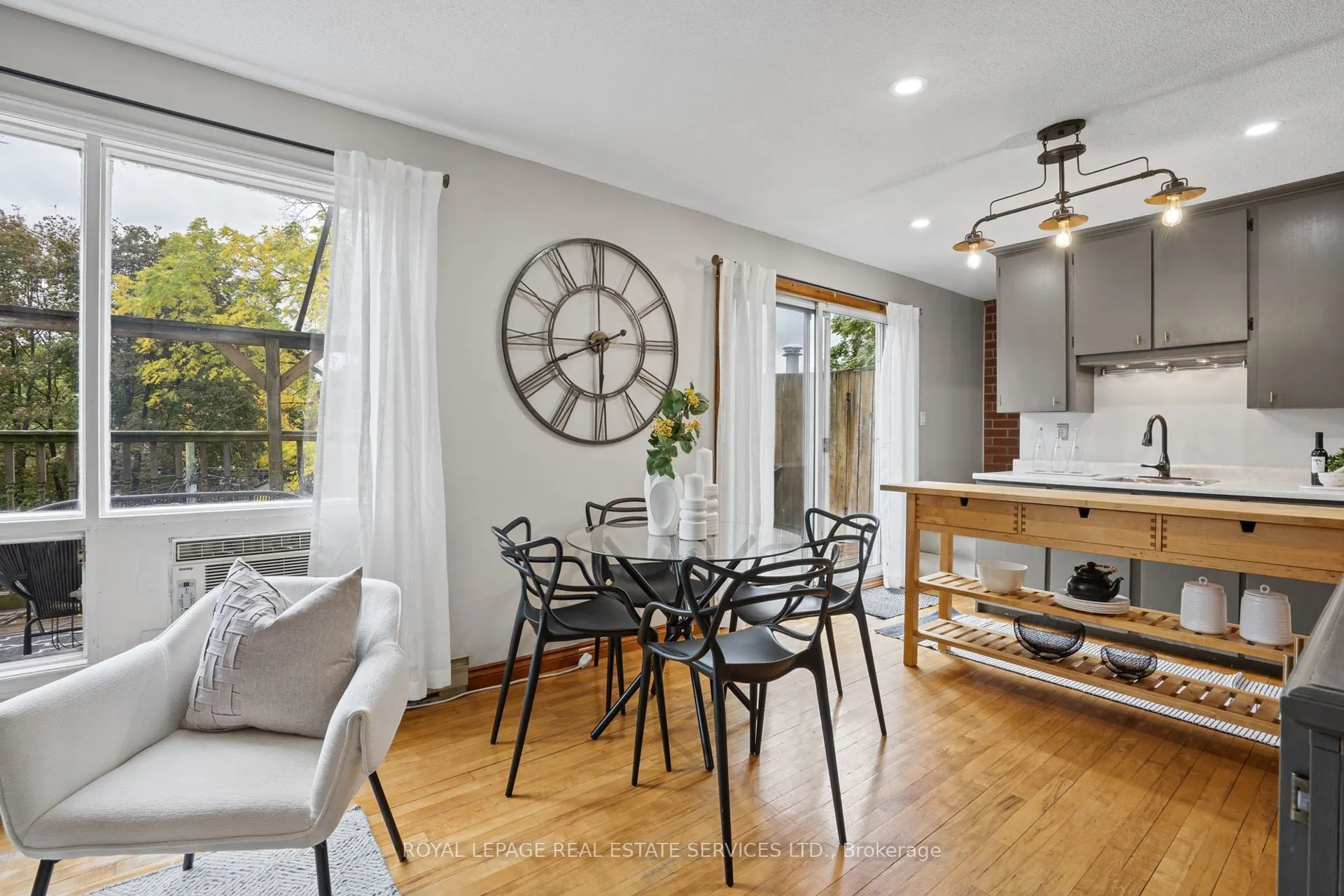 3 Harshaw Avenue