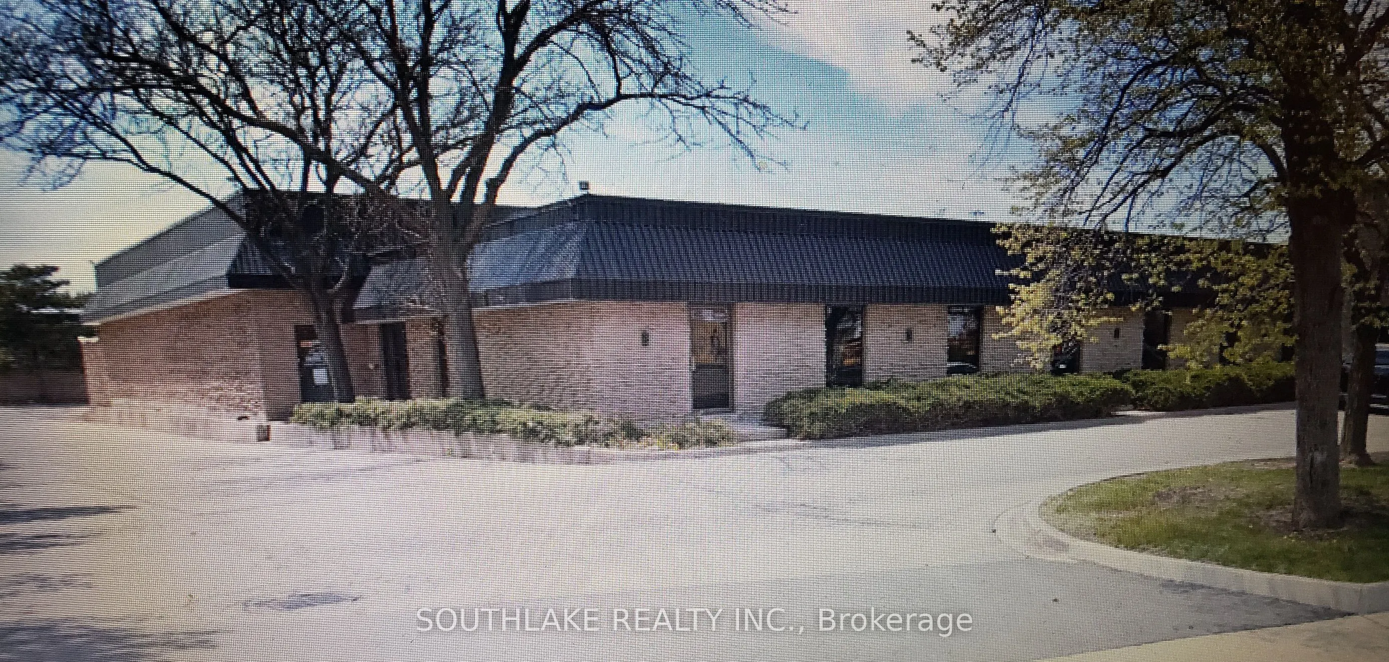 5230 S Service Road #108