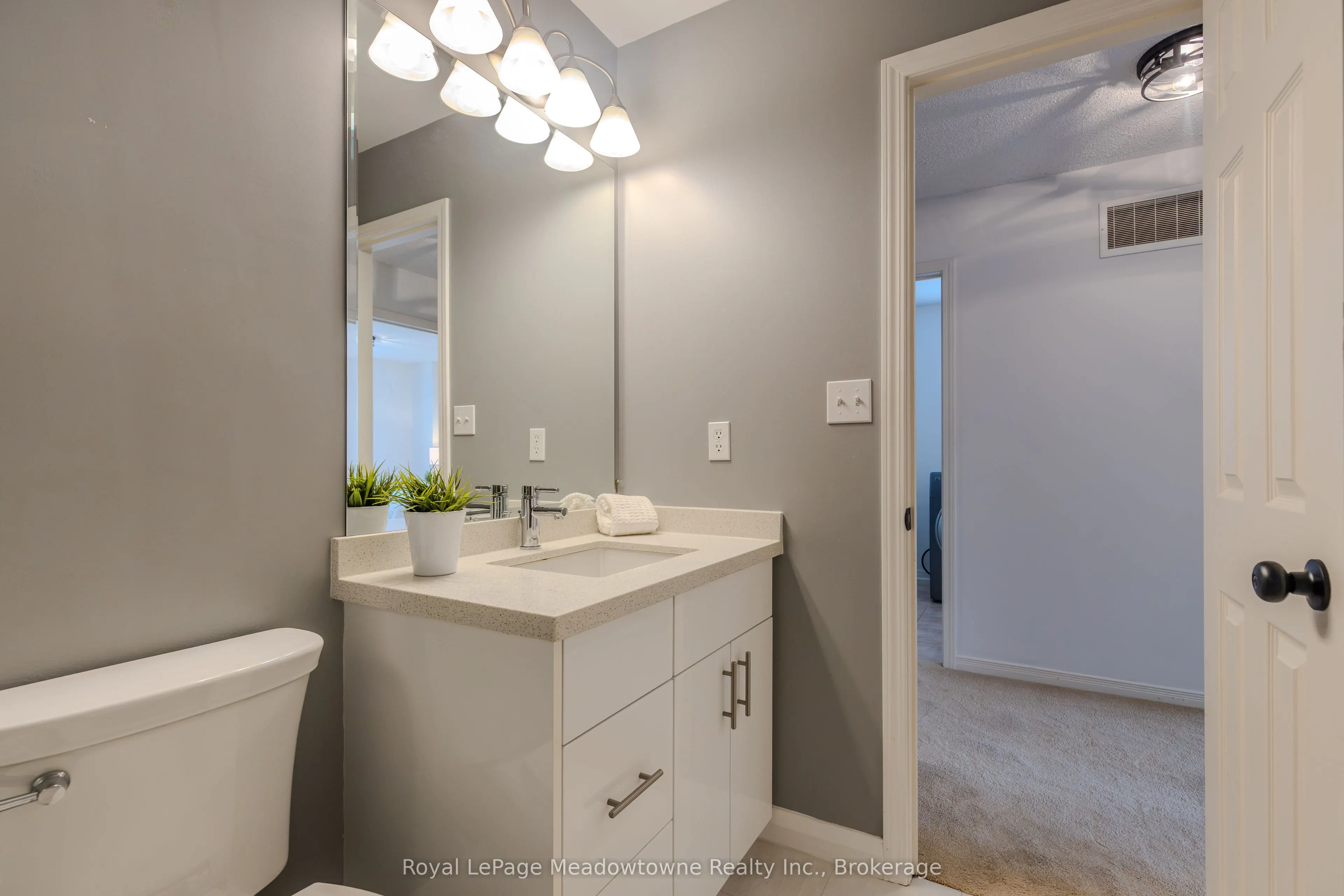 1311 Cartmer Way