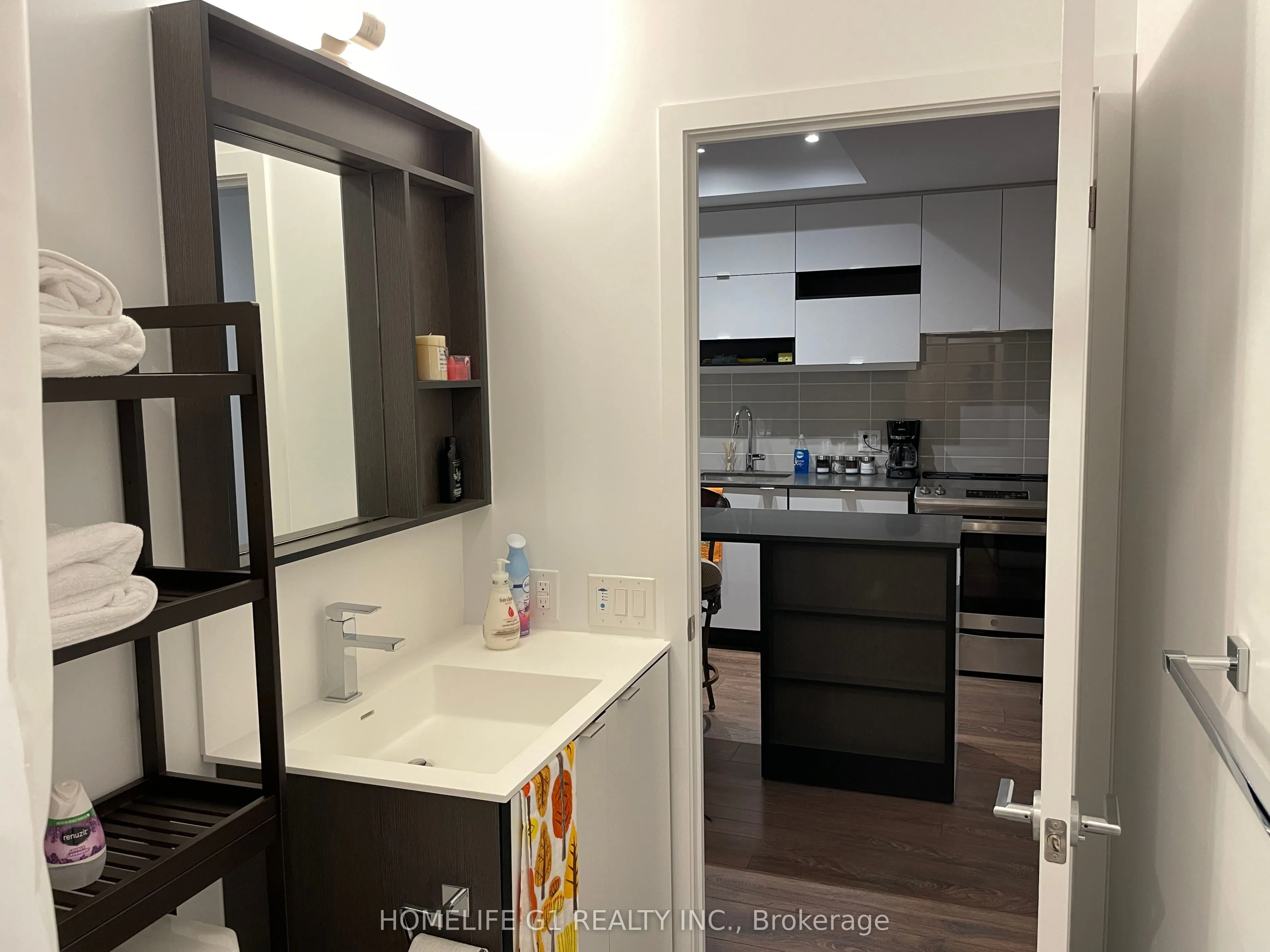 4065 Confederation Parkway #4007