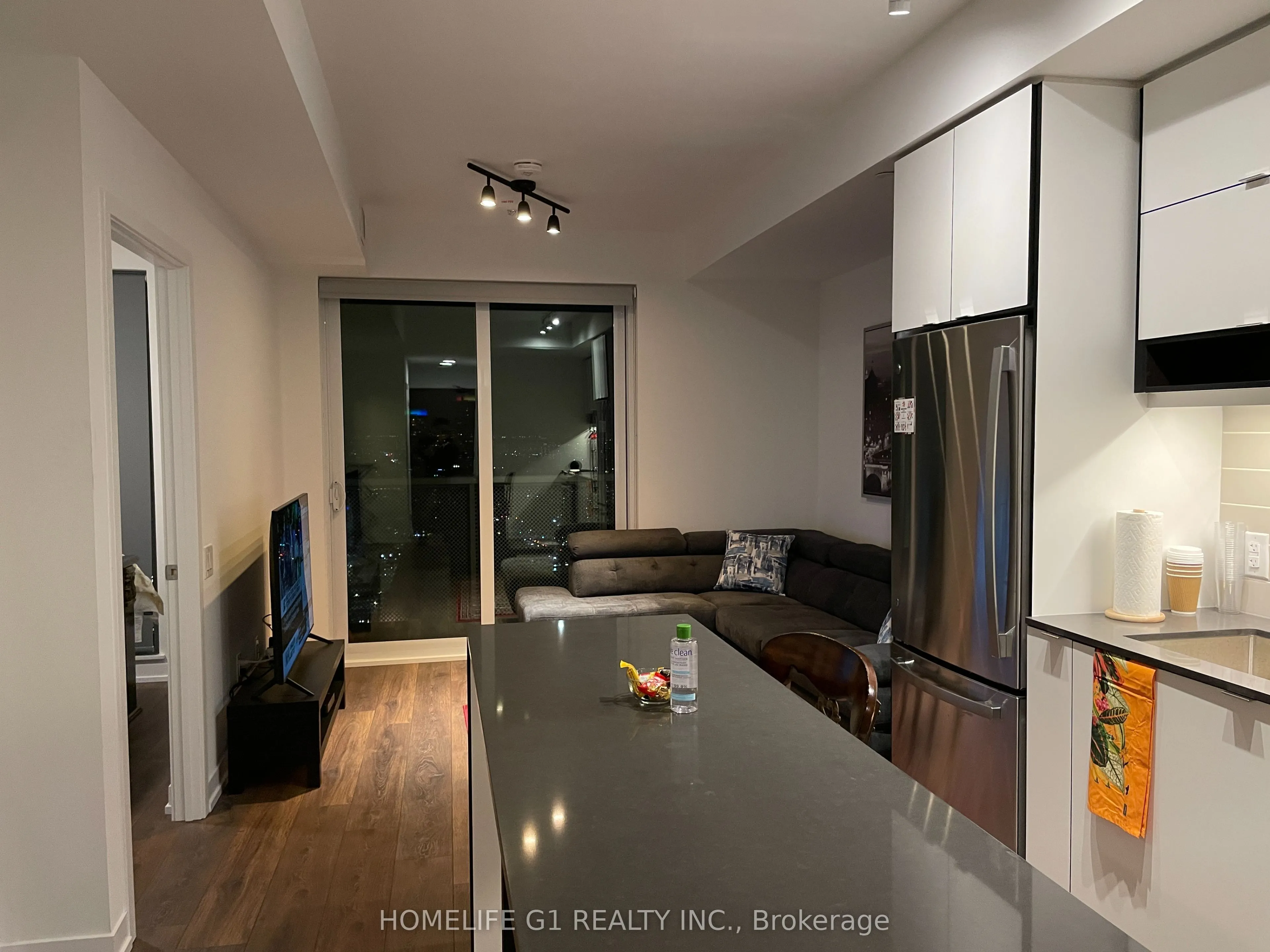 4065 Confederation Parkway #4007