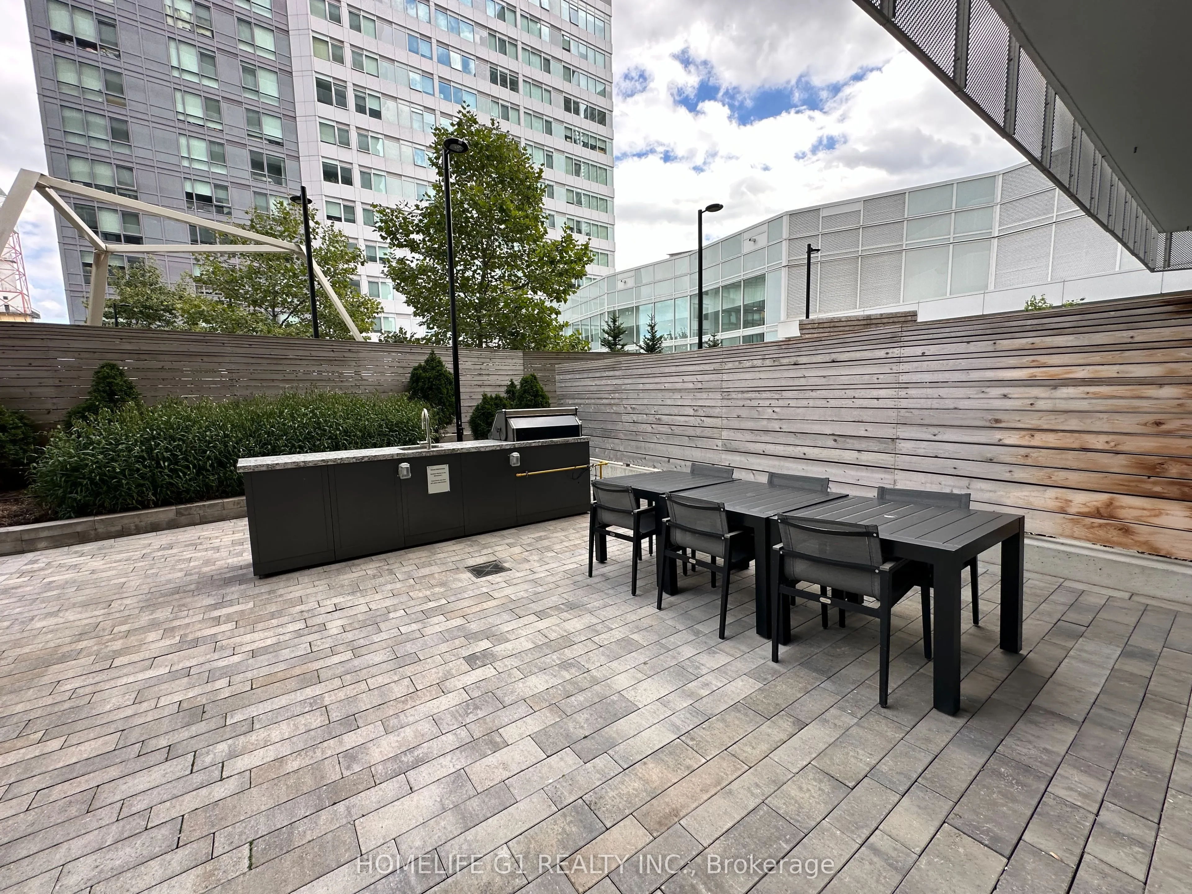 4065 Confederation Parkway #4007