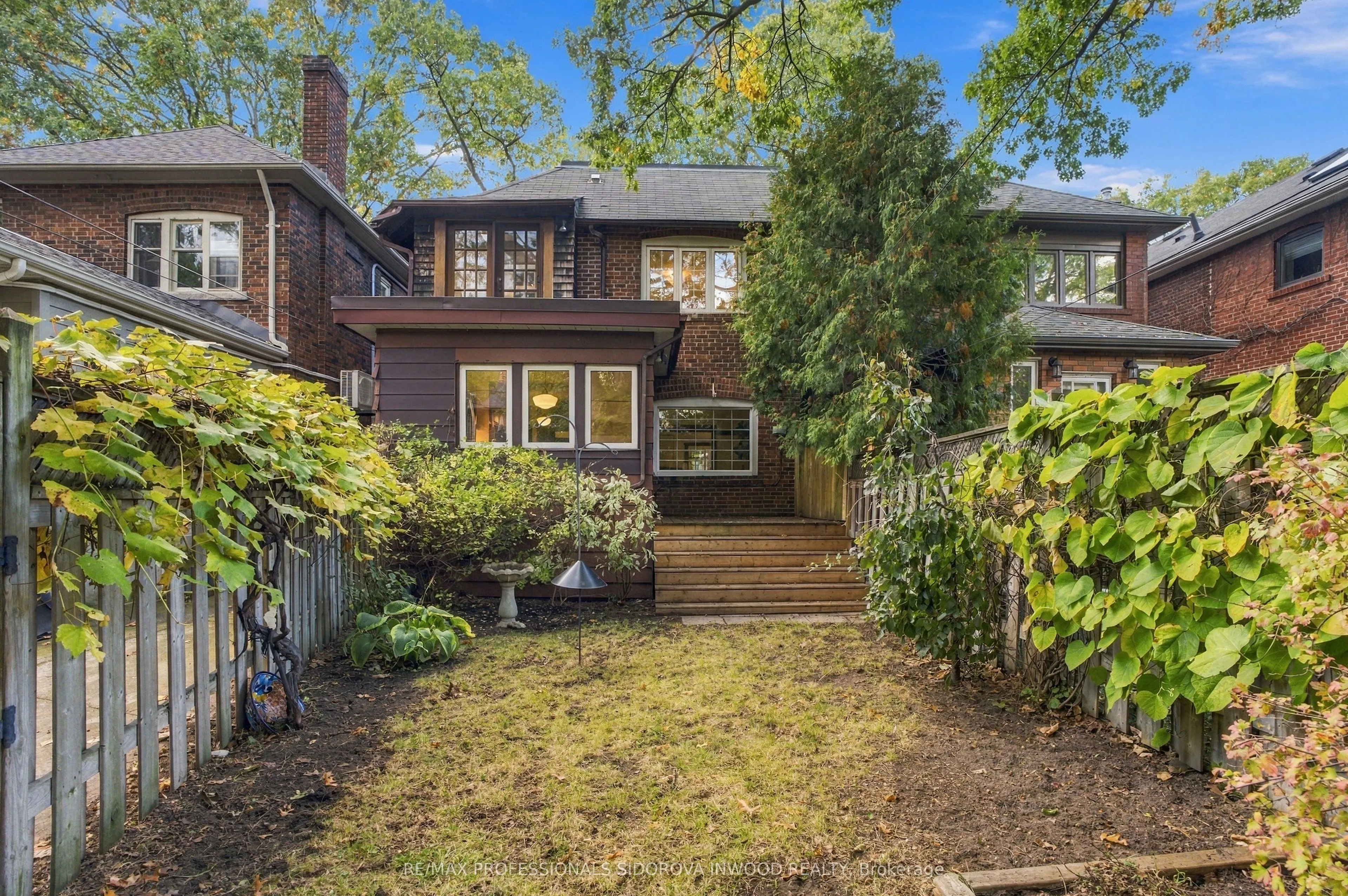 399 Armadale Avenue