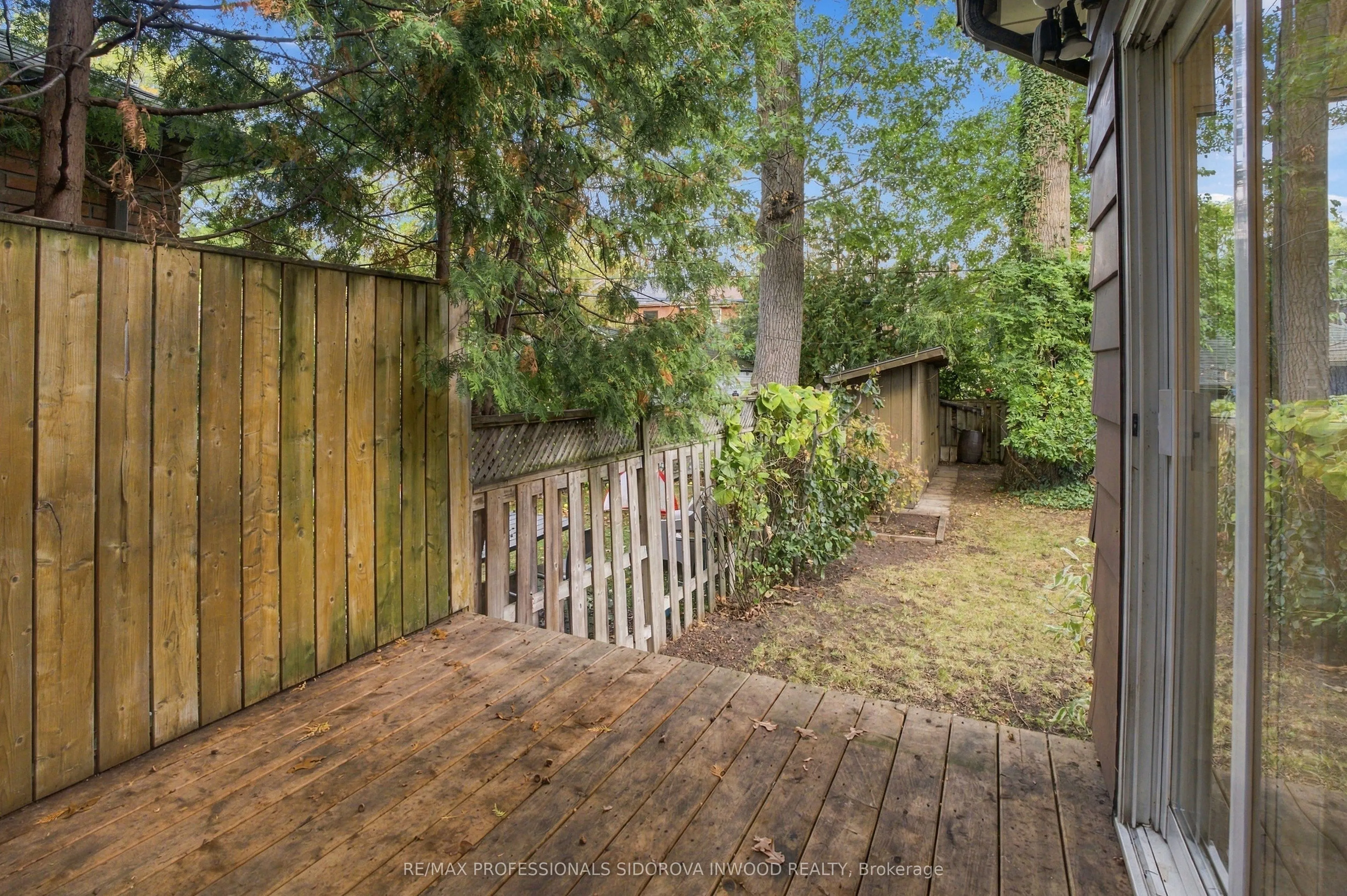 399 Armadale Avenue