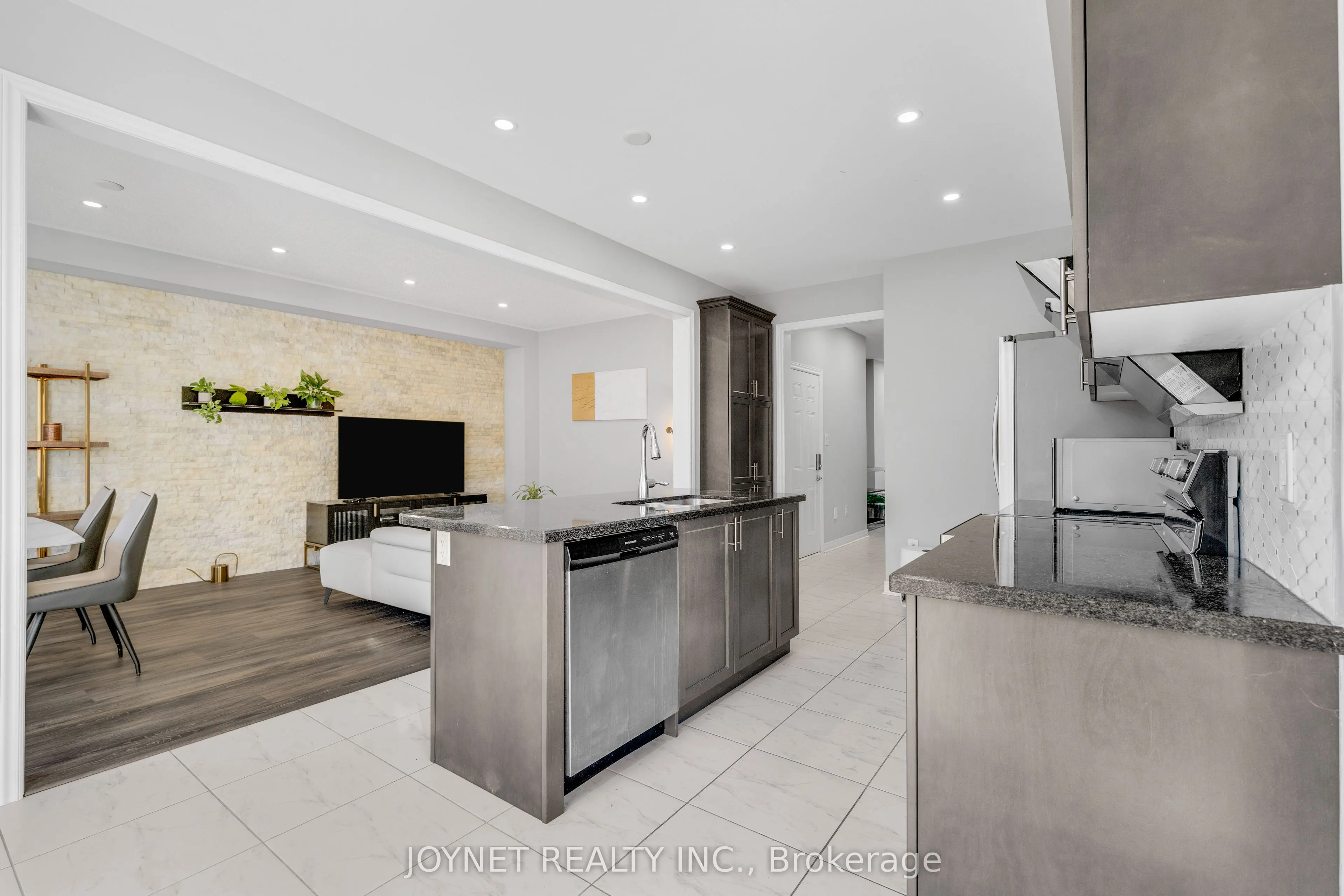 3303 Jacob Way