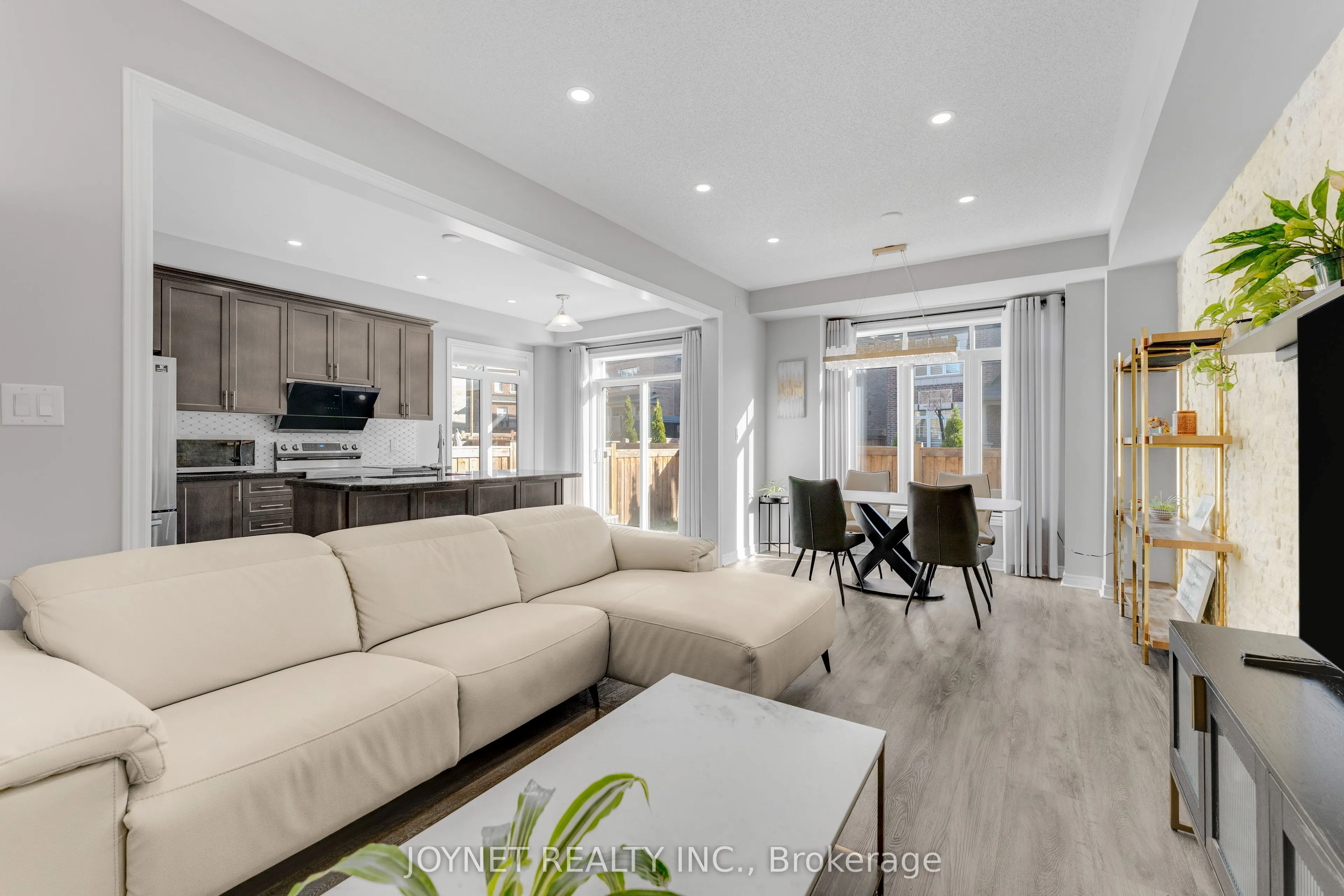 3303 Jacob Way