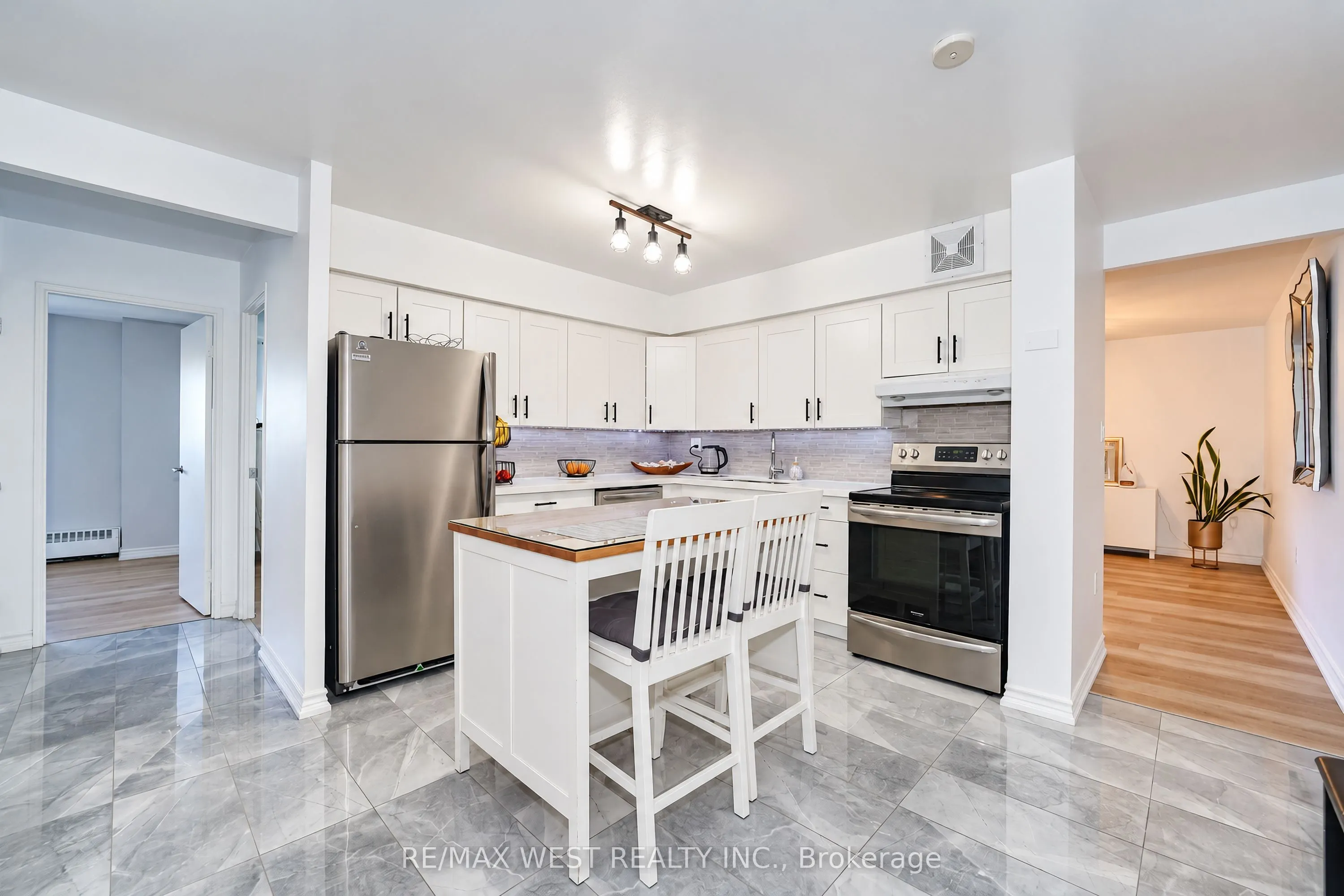 1100 Caven Street #406