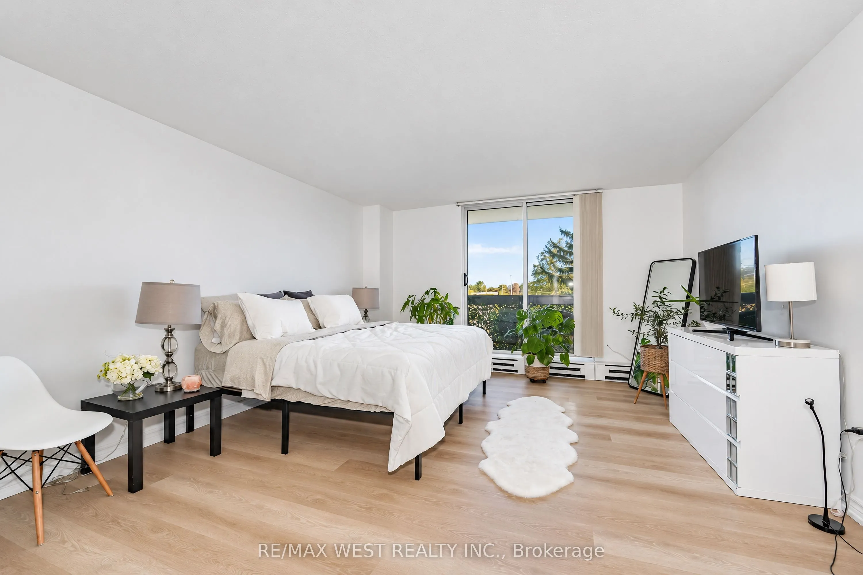 1100 Caven Street #406