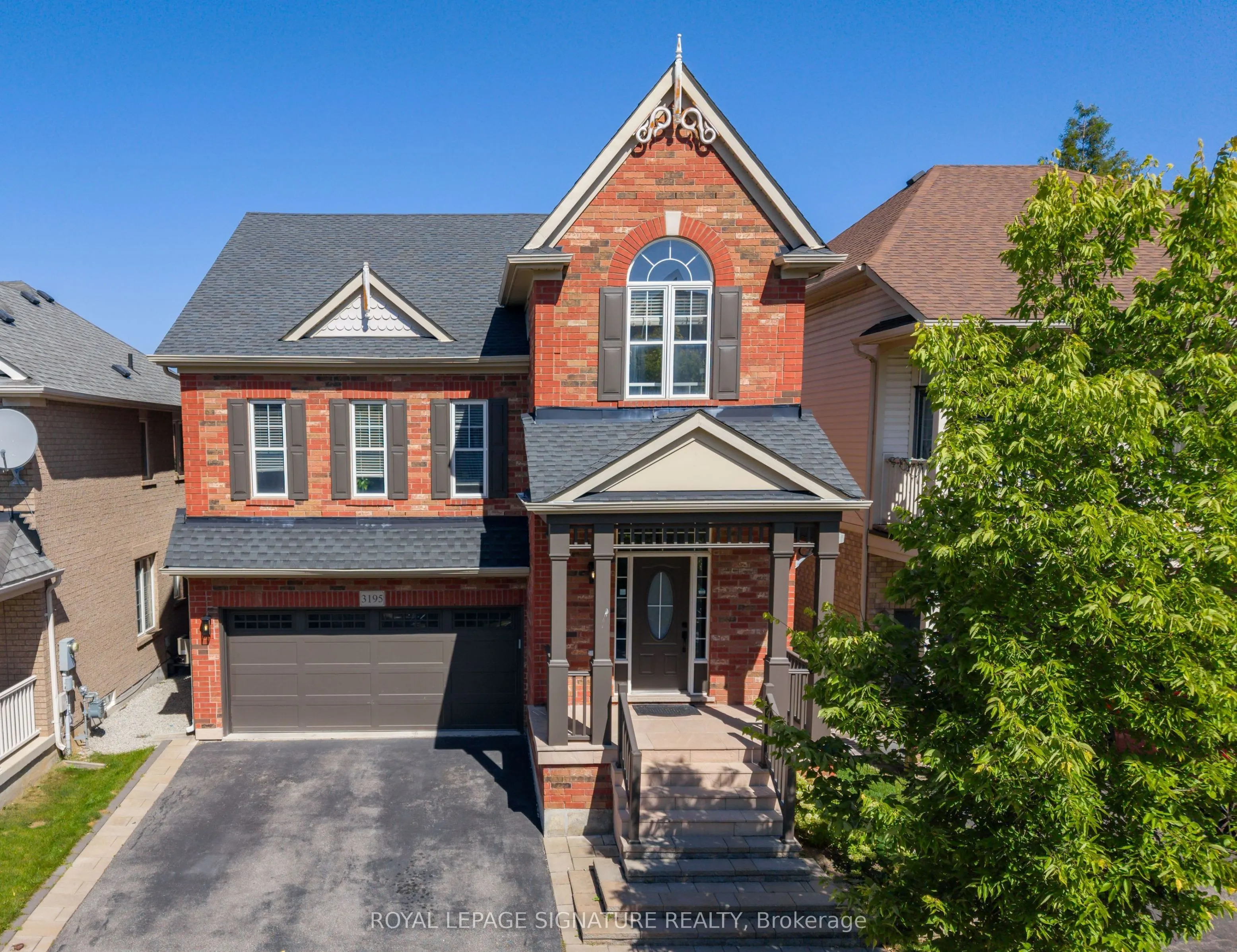 3195 Munson Crescent