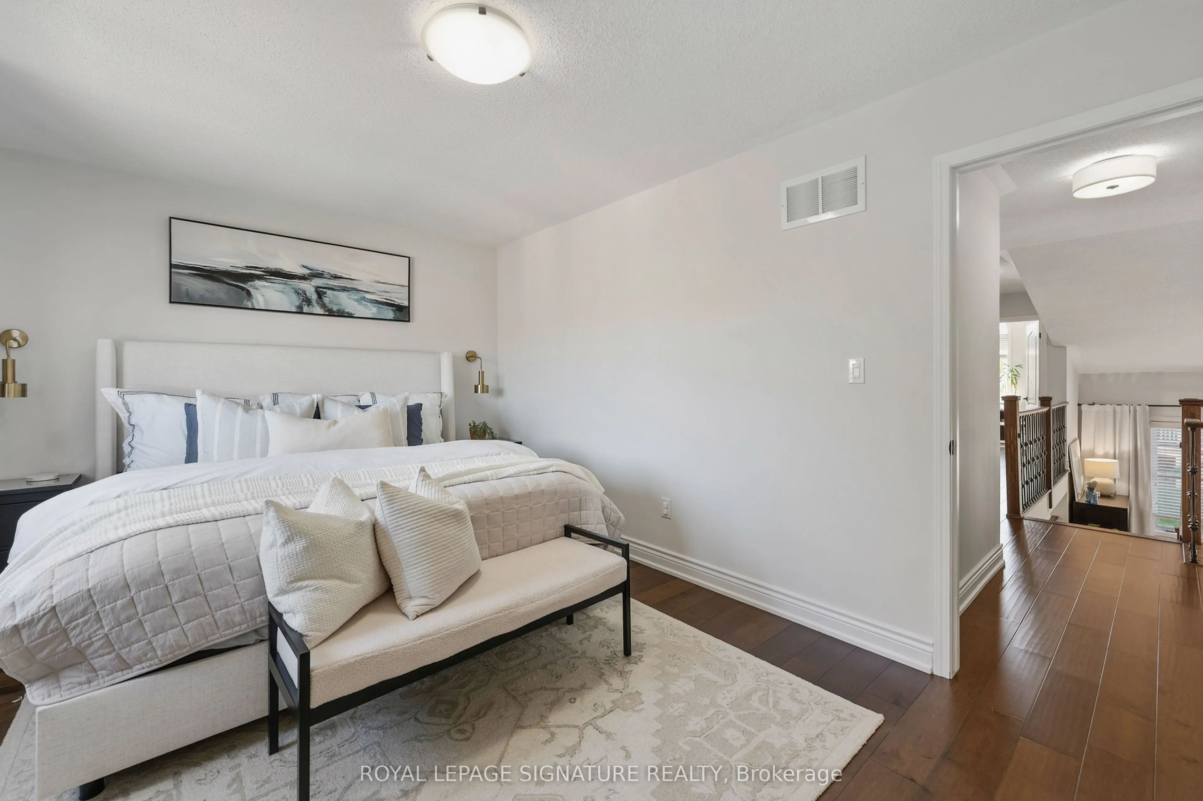 3195 Munson Crescent