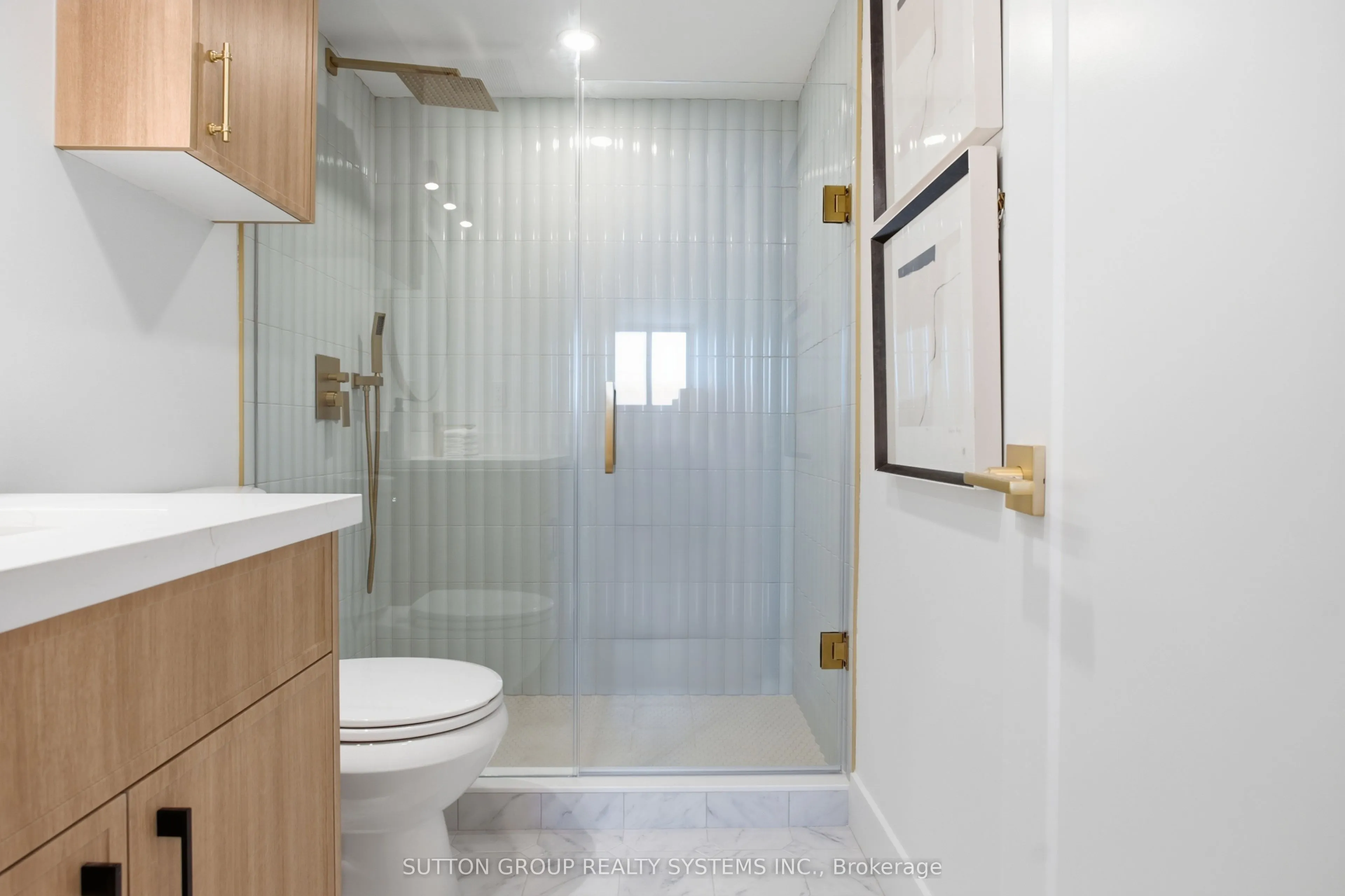 812 Burnhamthorpe Road #1504