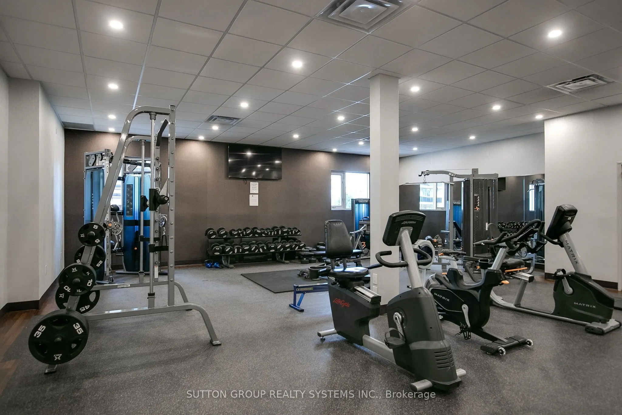812 Burnhamthorpe Road #1504