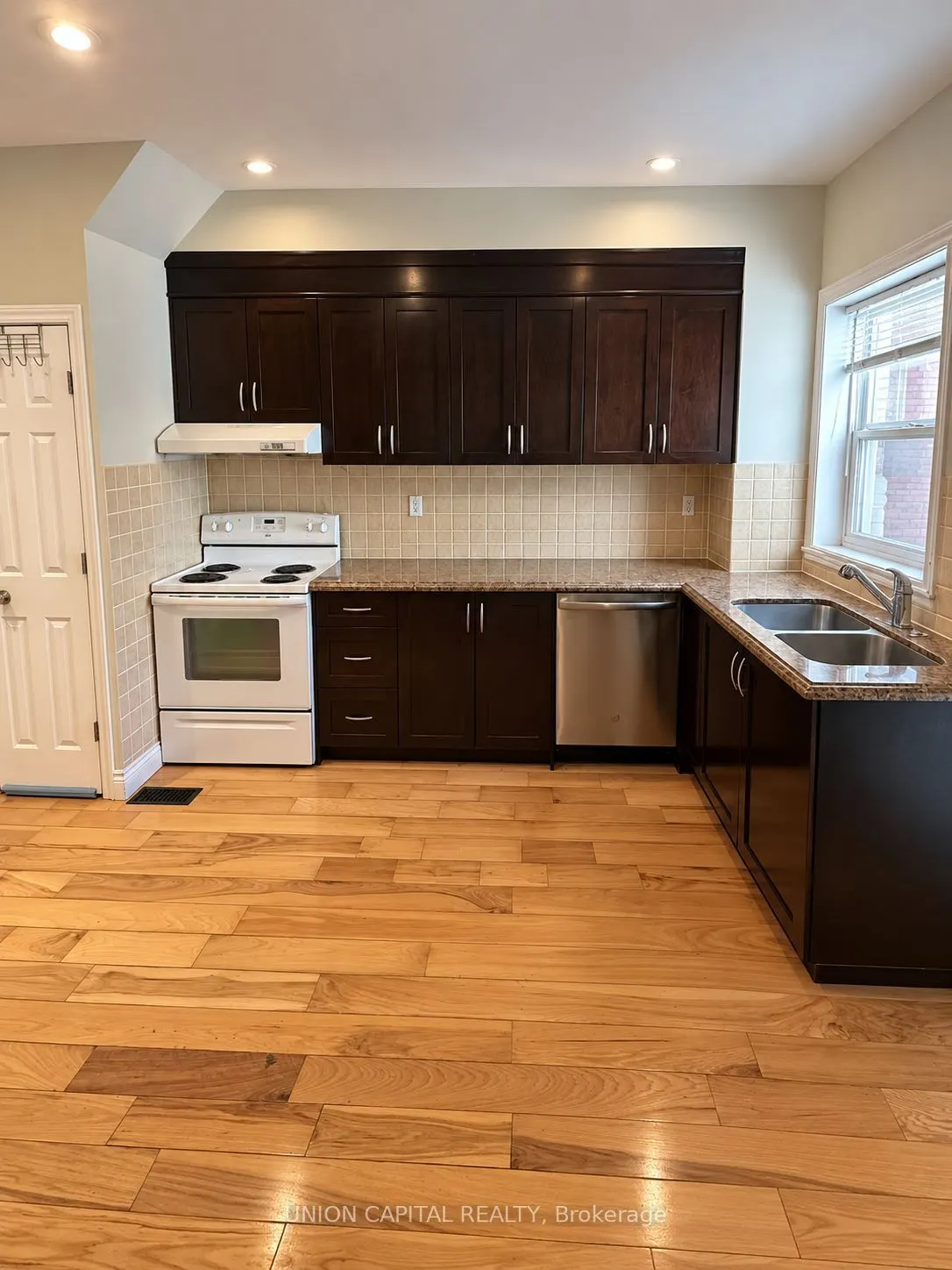 84 Runnymede Road #Main