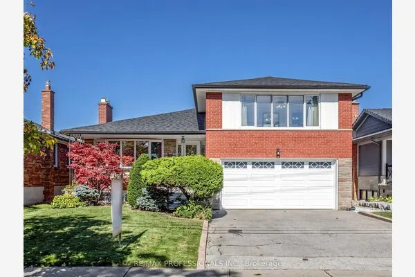 32 Summitcrest Drive
