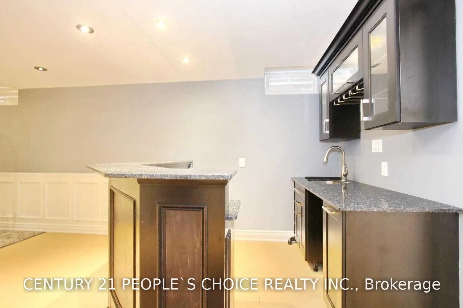 6 Stirrup Court