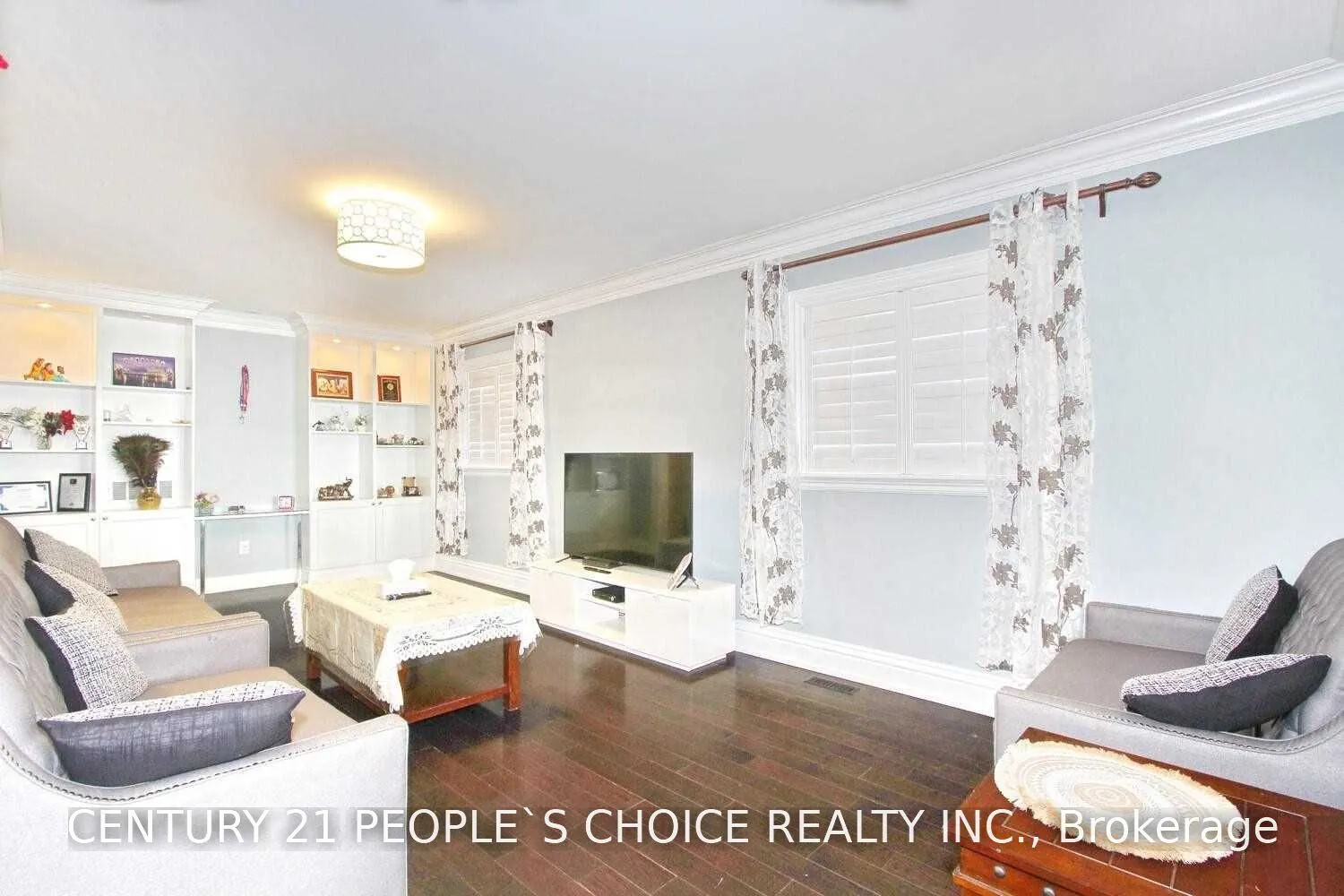 6 Stirrup Court