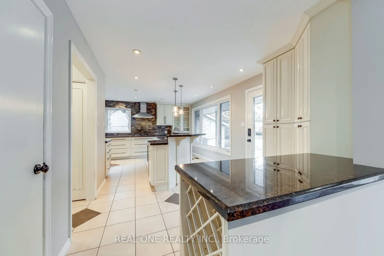 120 Blyth Crescent