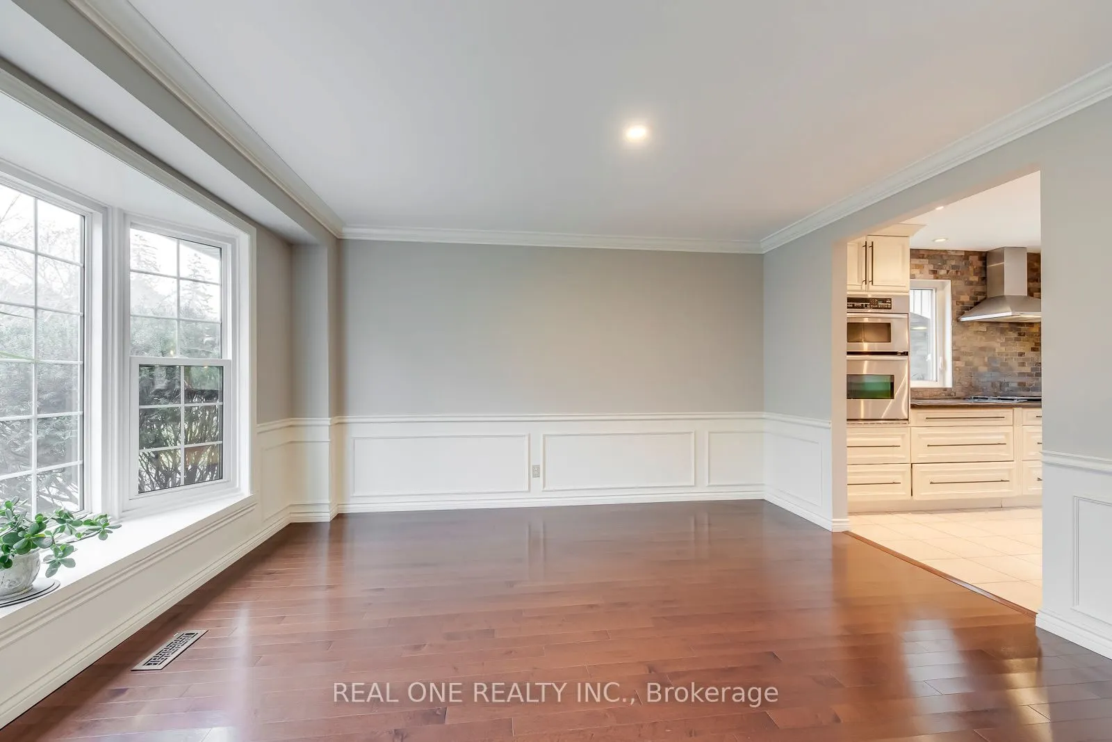 120 Blyth Crescent