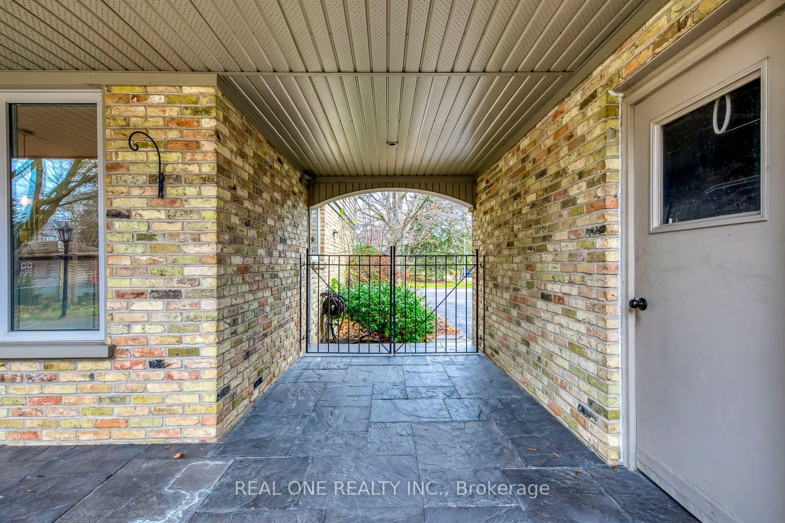 120 Blyth Crescent
