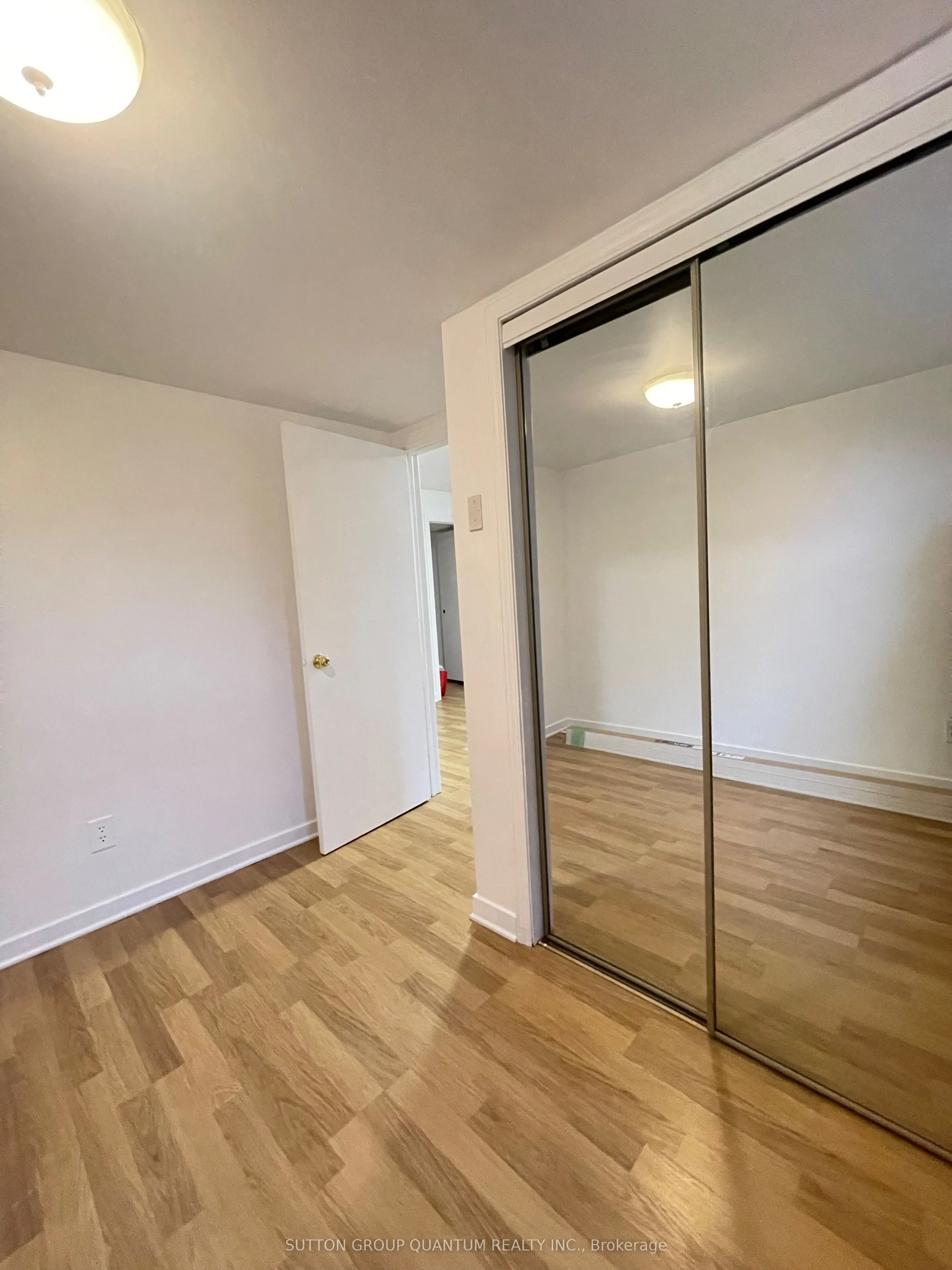339 Lakeshore Road E ##2