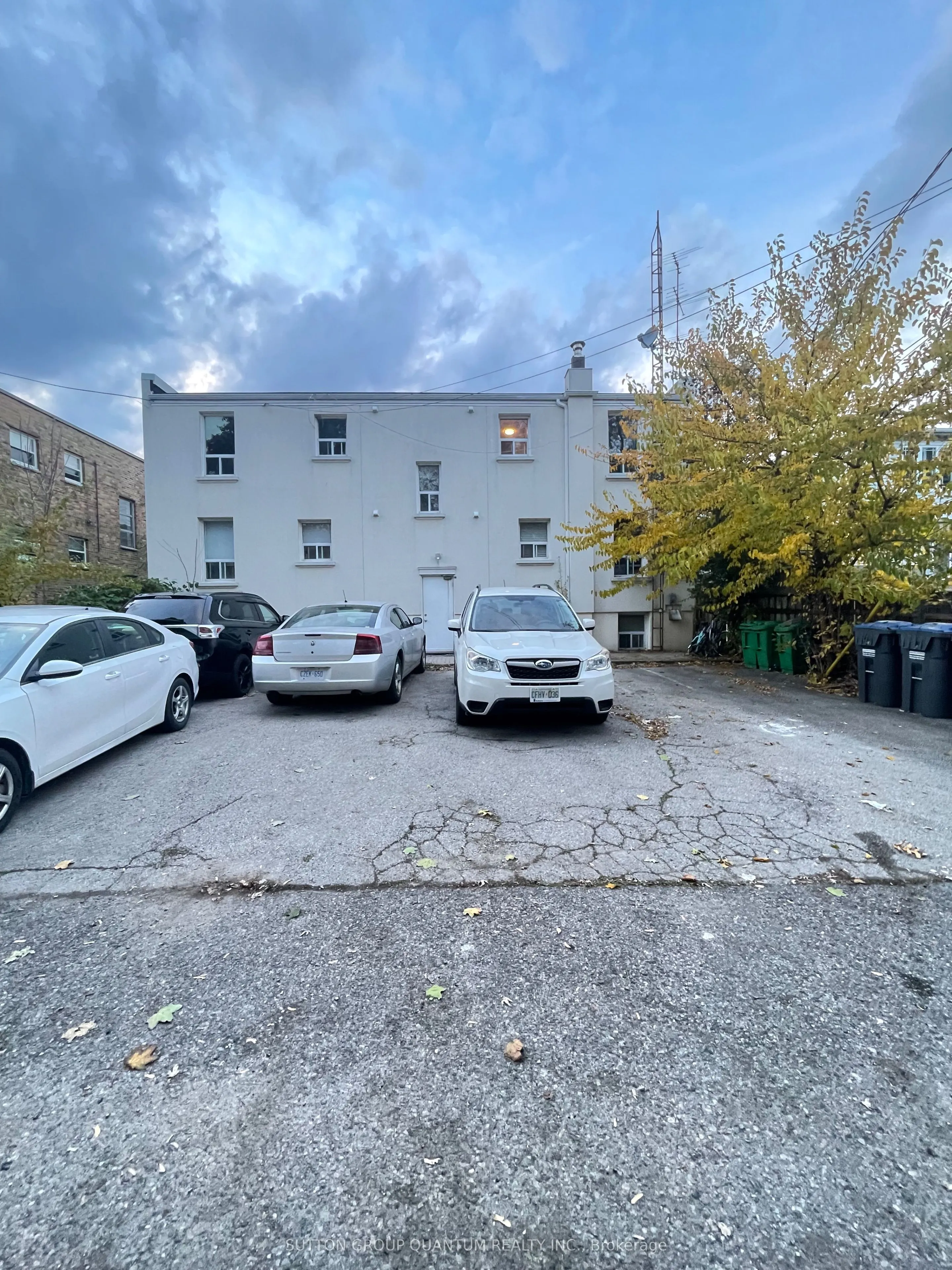 339 Lakeshore Road E ##2