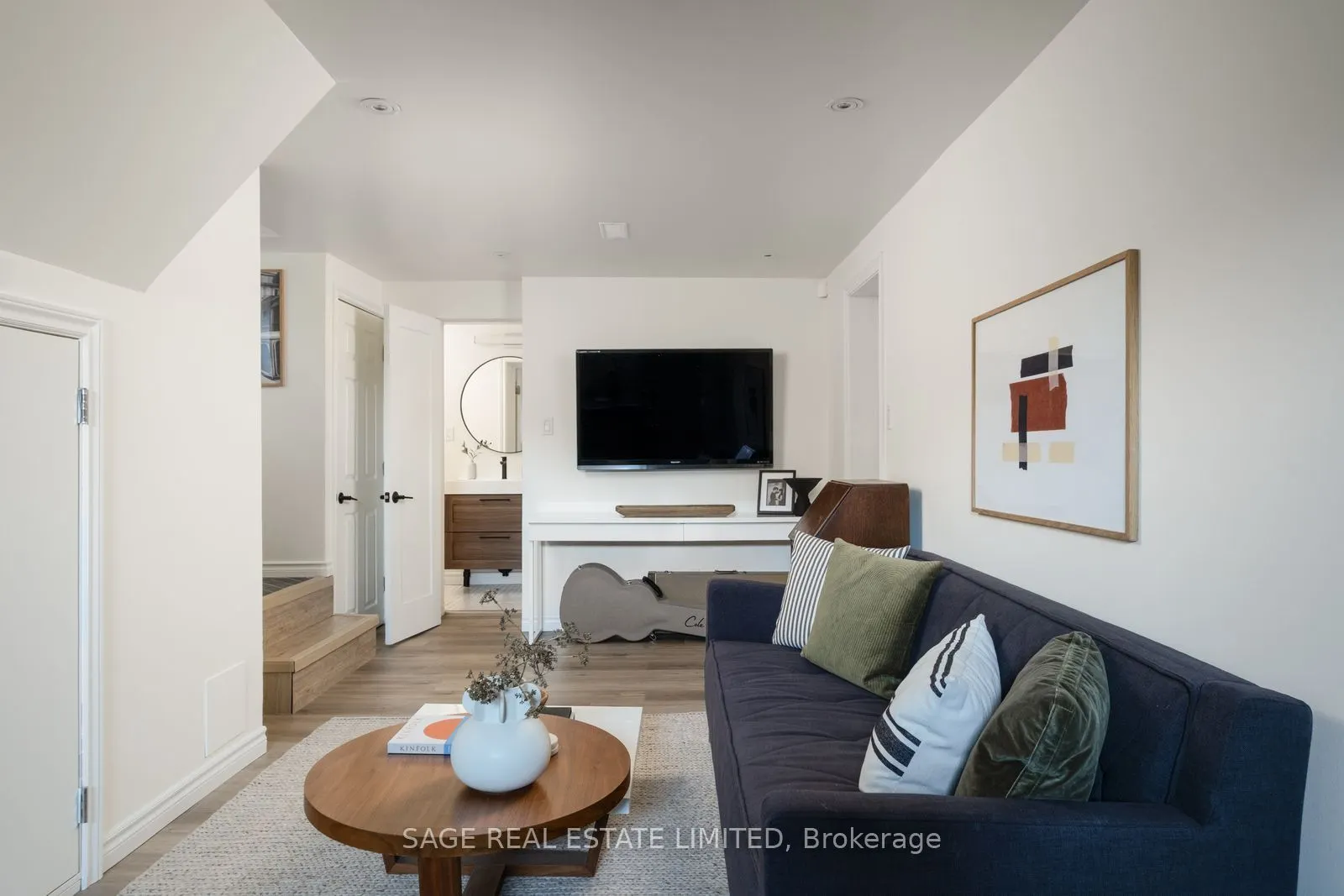 11 Maple Boulevard